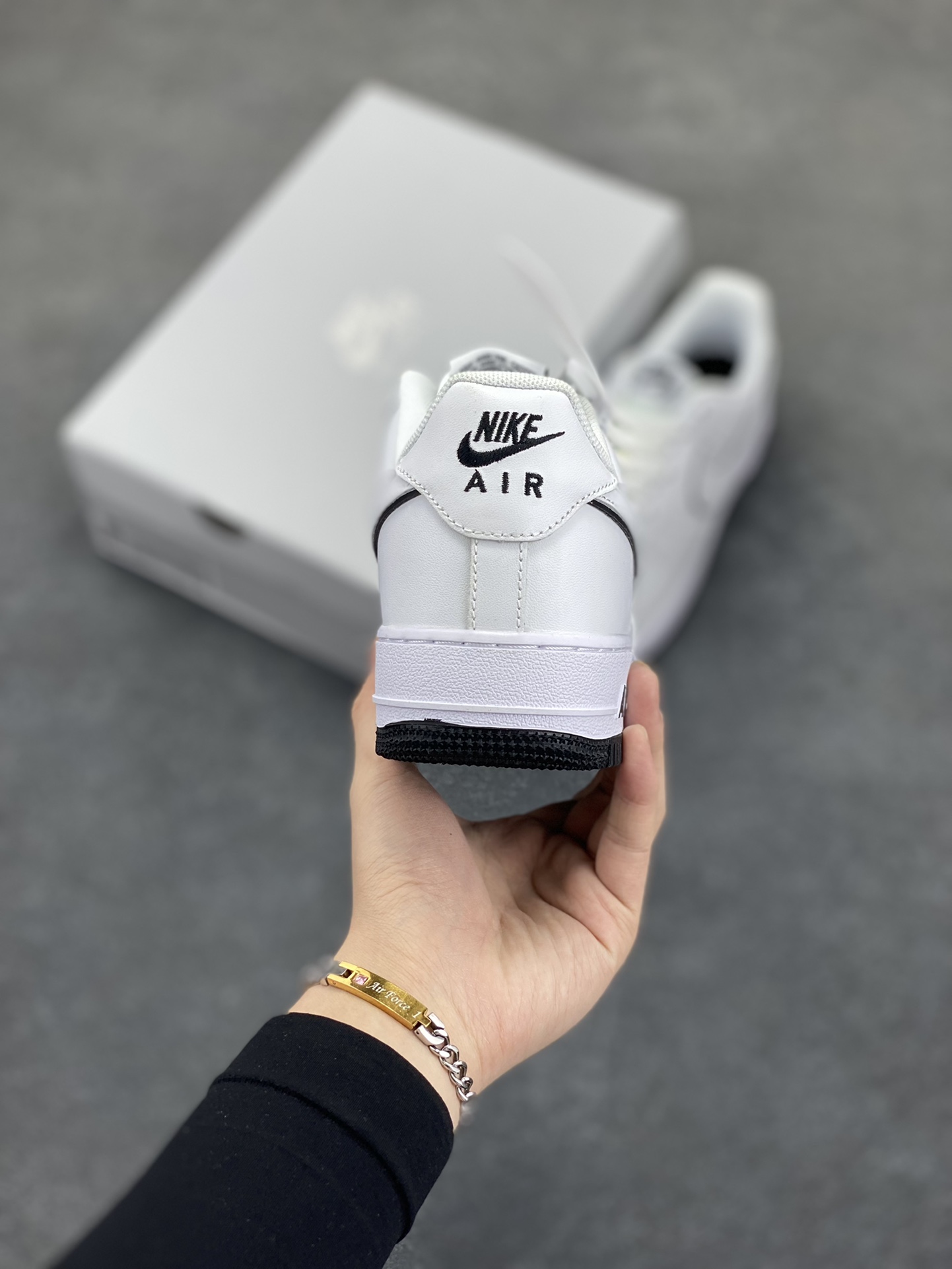 图片[4]-福利特价 Nike Air Force 1 Low 白黑边 空军一号低帮运动休闲板鞋 原楦头原纸板 打造纯正空军版型 专注外贸渠道 全掌内置蜂窝气垫 原盒配件 原厂中底钢印、拉帮完美 货号：DV0788-103 尺码：36 36.5 37.5 38 38.5 39 40 40.5 41 42 42.5 43 44 44.5 45-选品中心