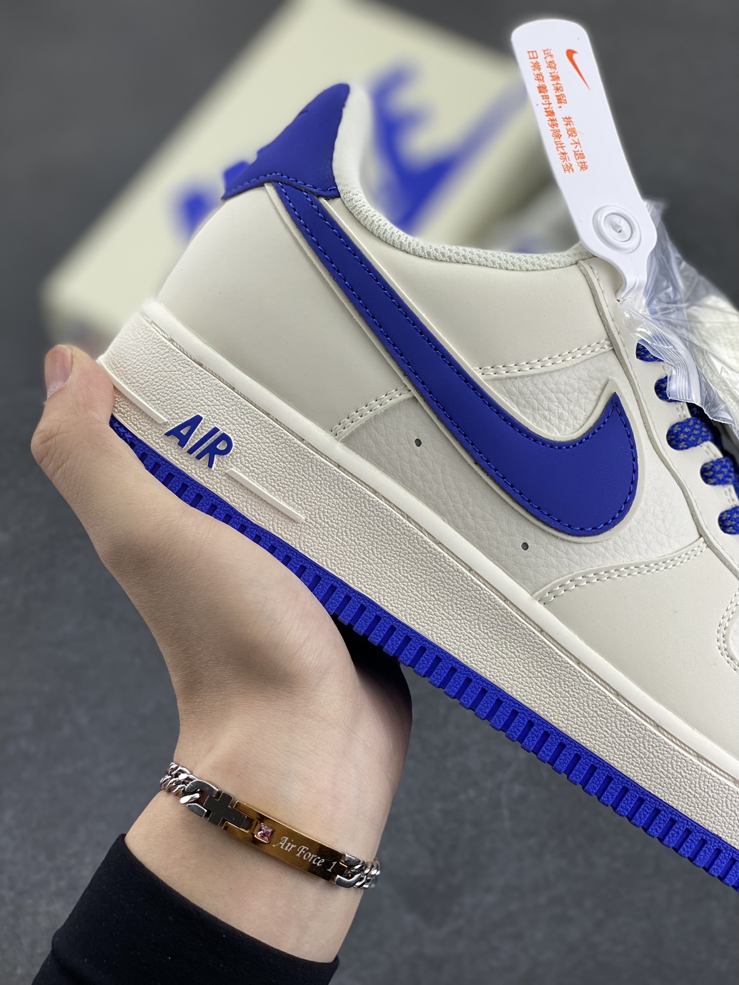 图片[6]-Nike Air Force 1 Low \’07 米蓝 满天星低帮空军一号休闲板鞋 客供高亮3m反光 定制头成皮料 定制鞋盒 原楦原纸板 纯正版型 内置全掌气垫 货号：GL6835-010 尺码：36 36.5 37.5 38 38.5 39 40 40.5 41 42 42.5 43 44 44.5 45-选品中心