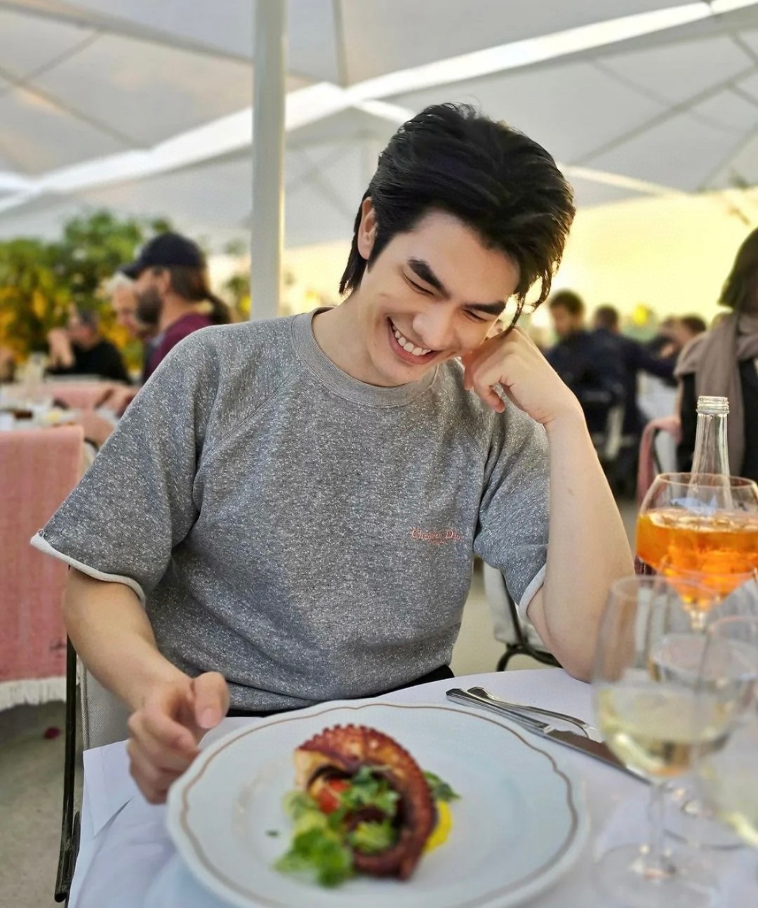 DIOR迪奥 小刺绣落肩短袖T恤 上身效果#