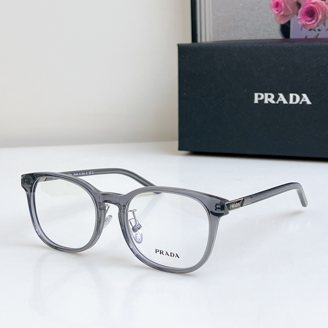  Prada 普拉达
VPR12Z 51-20-140
板材方圆框近视眼镜框
素颜的神不挑脸型主打的就是