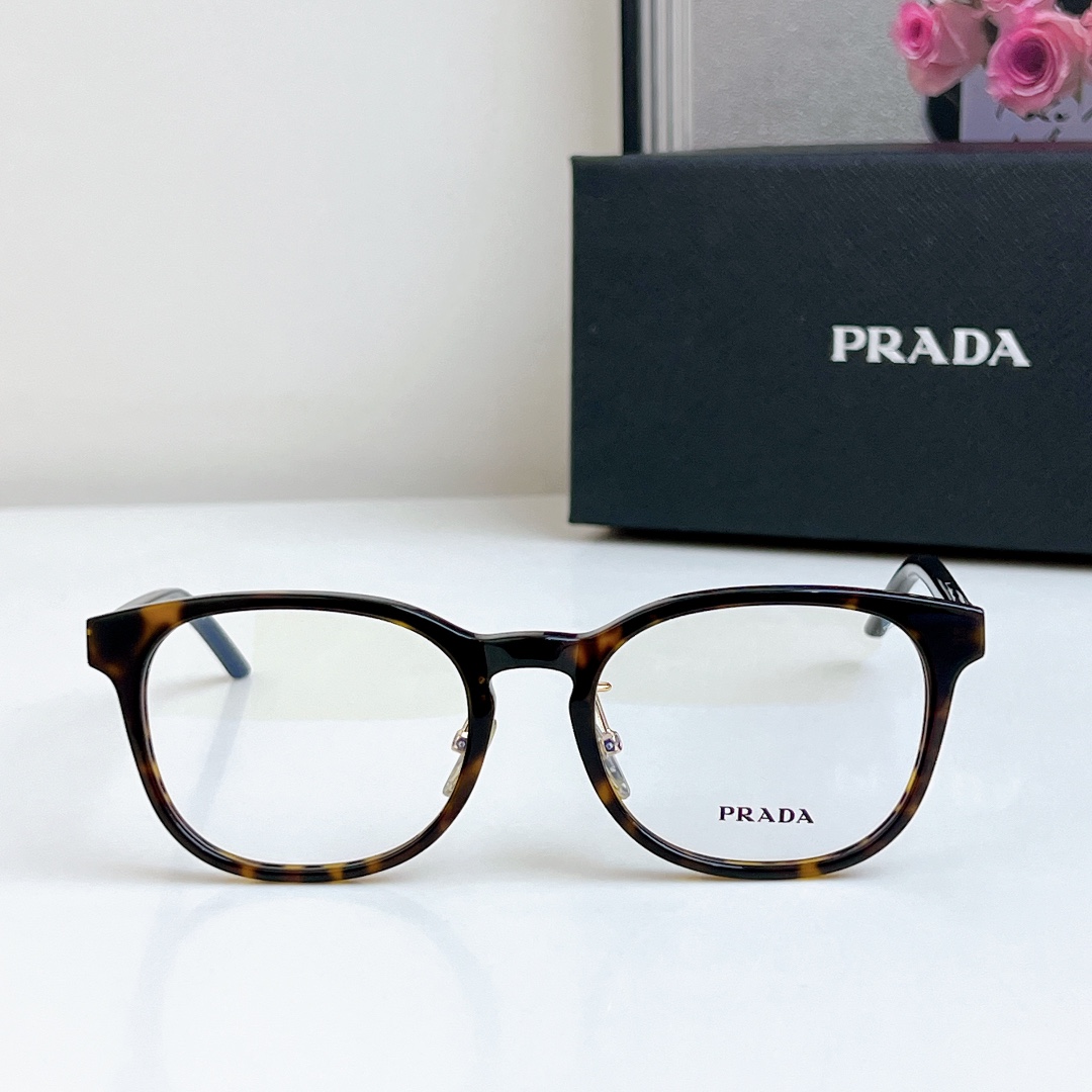  Prada 普拉达
VPR12Z 51-20-140
板材方圆框近视眼镜框
素颜的神不挑脸型主打的就是