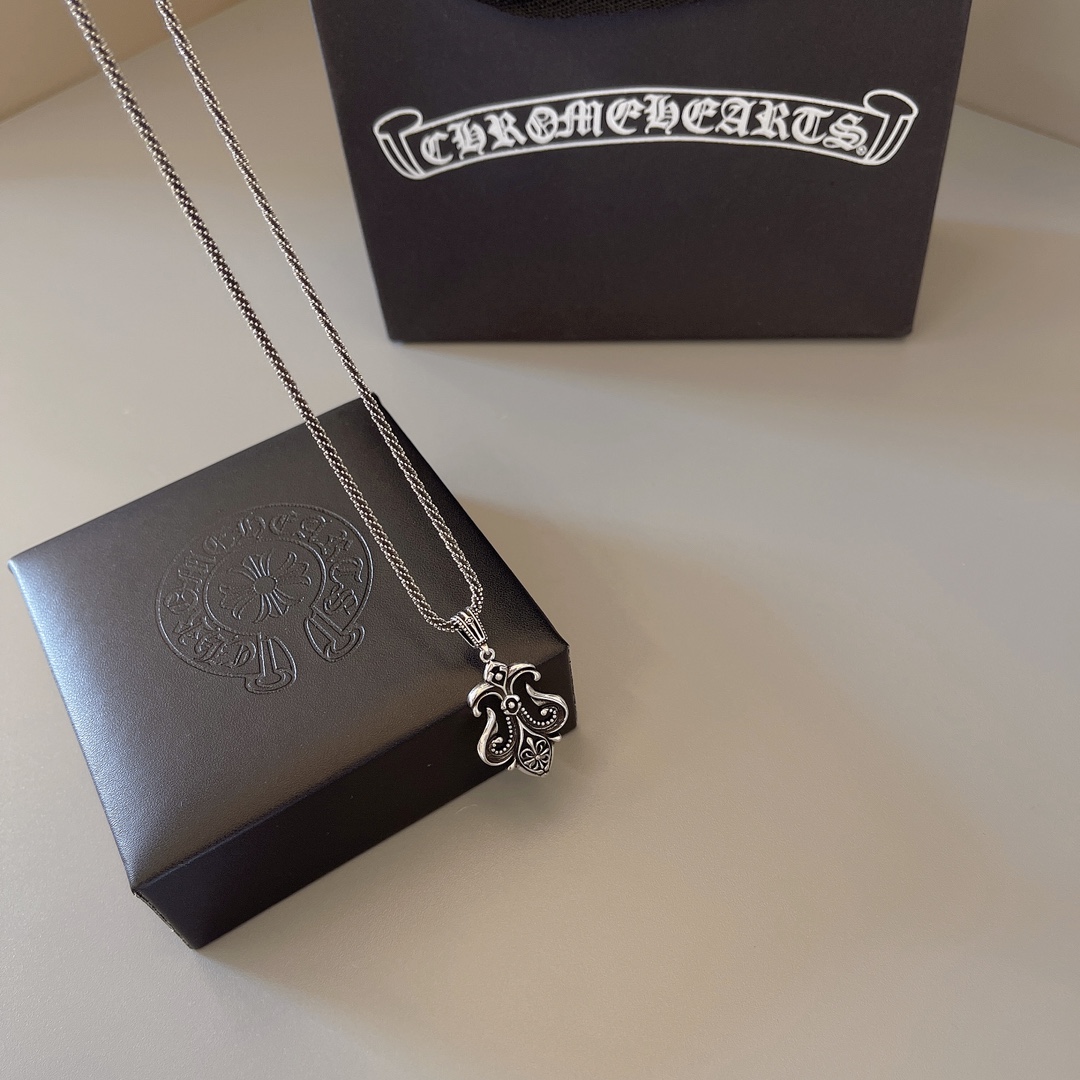 NO:861243,So handsome, the latest Chrome Hearts. No explosions, no hair. Factory direct sales. Original one-to-one reproduction. Chrome Hearts retro necklace, fine jewelry, chrome hearts, necklace.19860909太帅爆了最新款克罗心 不爆不发 厂家直销 原版一比一复刻 克罗心复古项链,饰品精品,chrome hearts,necklace,Jewelry