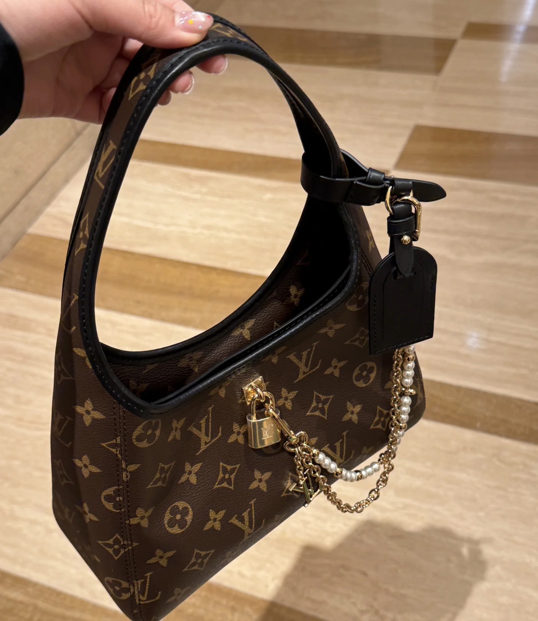 The Drop m1 手袋lv,包 5