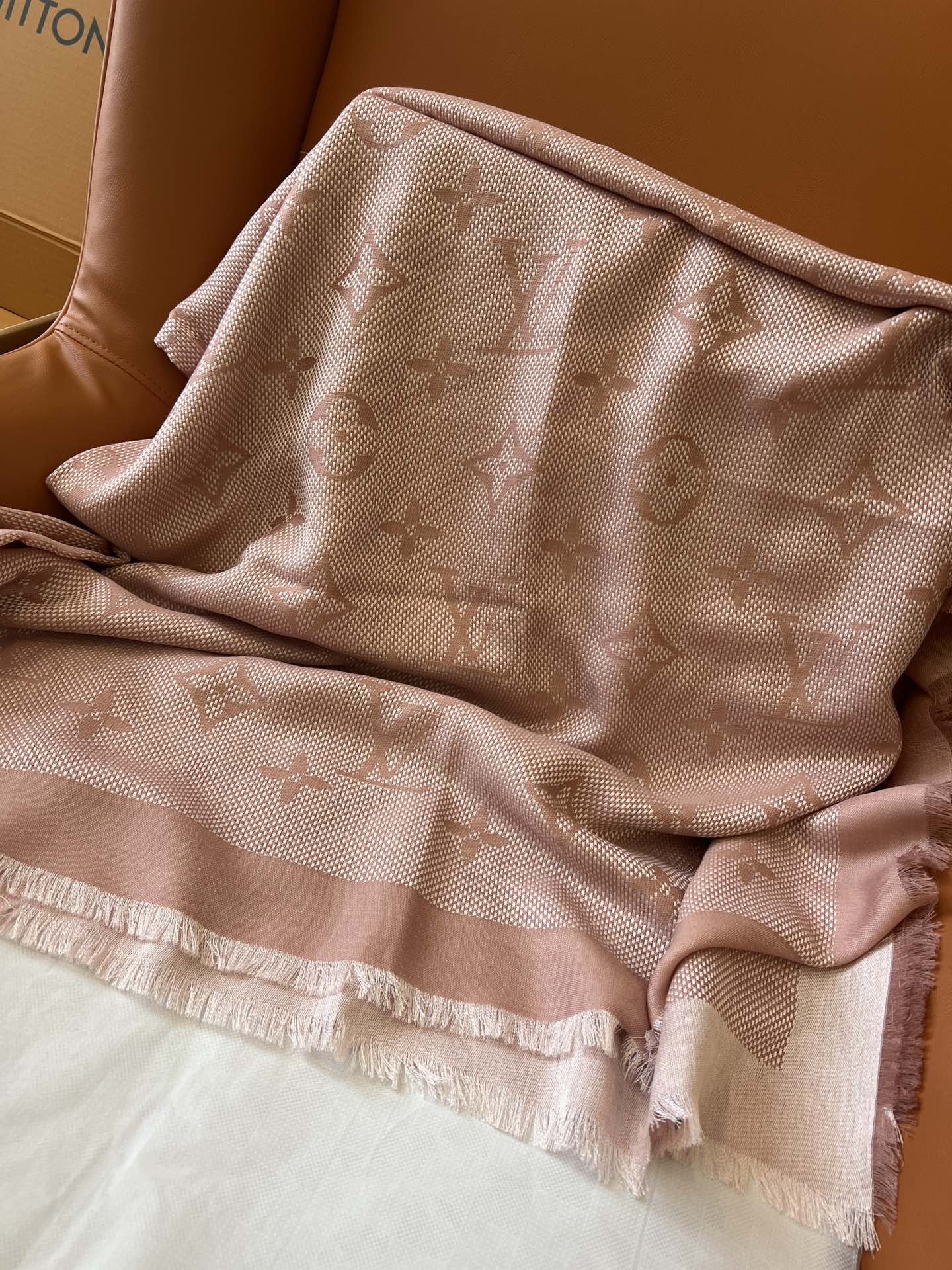 价格
𝐋𝐨𝐮𝐢𝐬 𝐕𝐮𝐢𝐭𝐭𝐨𝐧 24高订版 编号M90837
Neo Natté Monogram 披