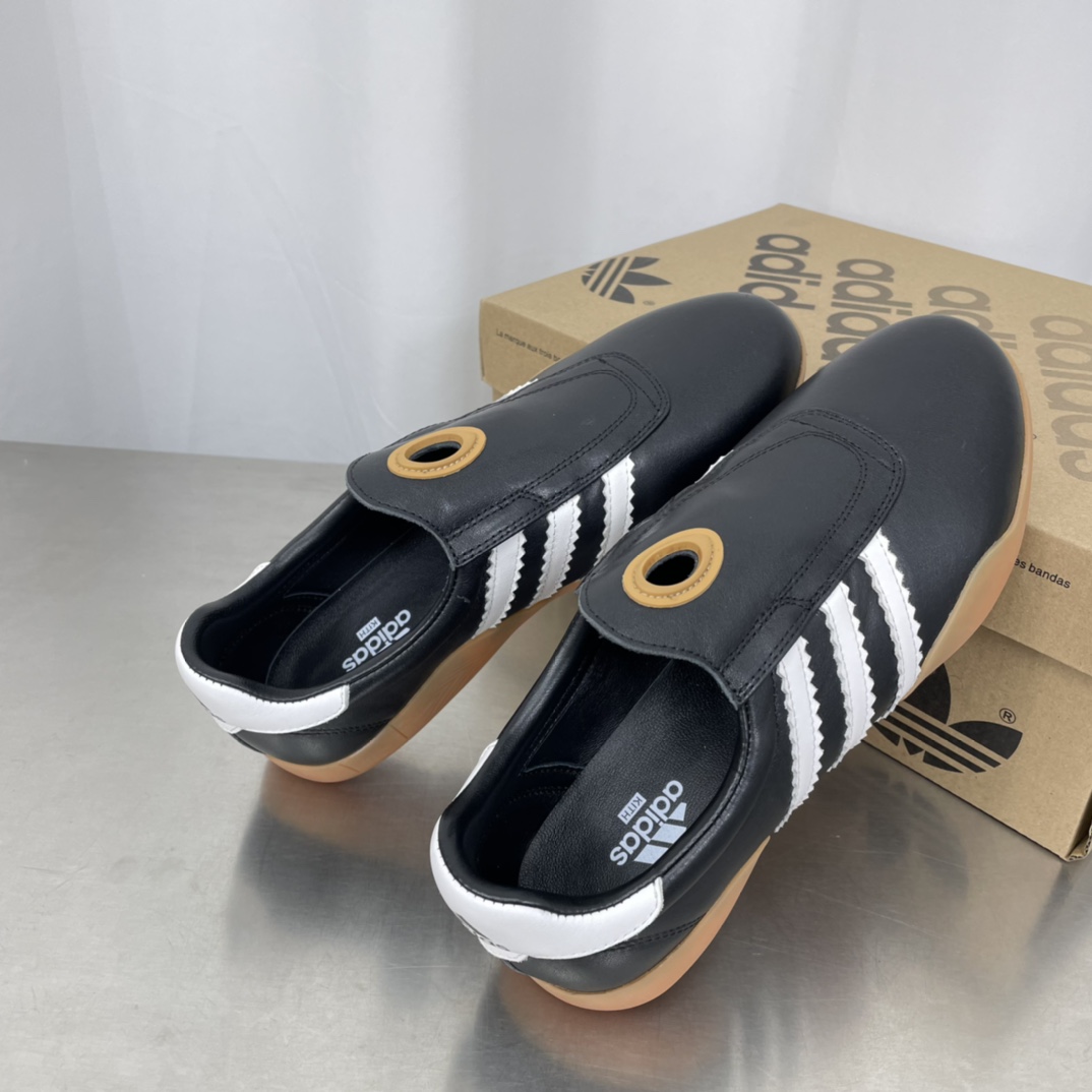 Adidas 25s: Professional and Fashionable Football Shoes for Spring and Summer - 图片 4