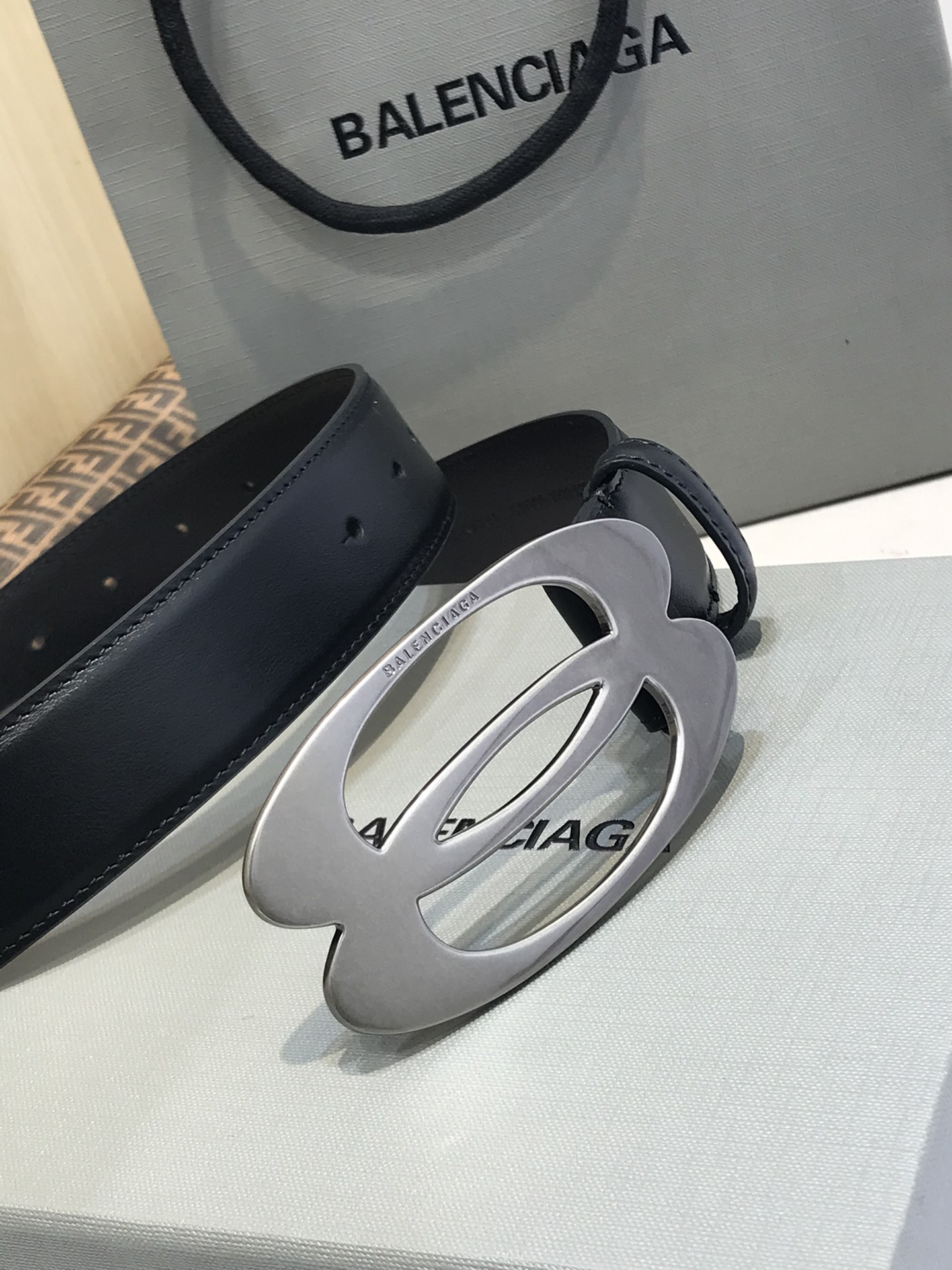Balenciaga Ceinture en Cuir Noir avec Boucle Logo Argentée, 3.5 cm