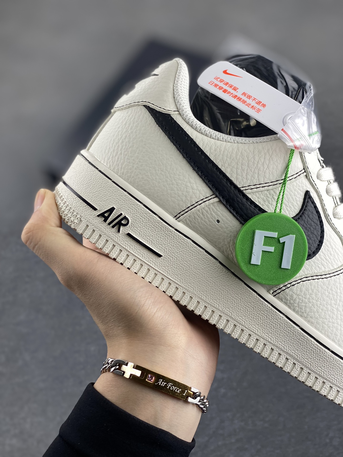 图片[6]-Nk Air Force 1\’07 Low 白黑 空军一号低帮休闲板鞋 原楦头原纸板 打造纯正空军版型#专注外贸渠道 全掌内置蜂窝气垫 #原盒配件 原厂中底钢印、拉帮完美 货号：HQ2037-200 尺码：35.5 36 36.5 37.5 38 38.5 39 40 40.5 41 42 42.5 43 44 44.5 45-选品中心