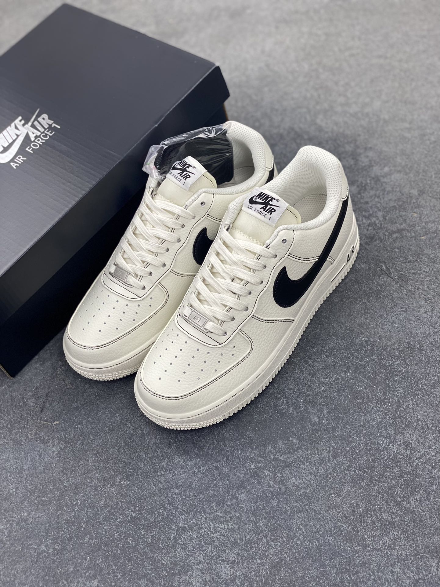 图片[8]-Nk Air Force 1\’07 Low 白黑 空军一号低帮休闲板鞋 原楦头原纸板 打造纯正空军版型#专注外贸渠道 全掌内置蜂窝气垫 #原盒配件 原厂中底钢印、拉帮完美 货号：HQ2037-200 尺码：35.5 36 36.5 37.5 38 38.5 39 40 40.5 41 42 42.5 43 44 44.5 45-选品中心