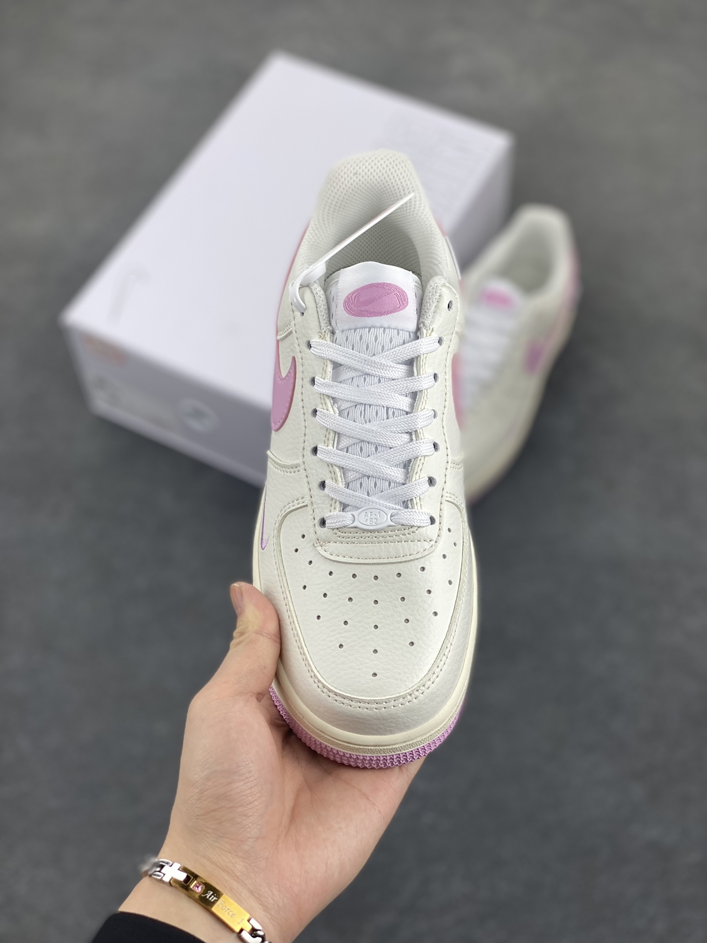 图片[2]-NK Air Force 1‘07 Low 定制款抽屉盒 空军一号低帮休闲板鞋 定制皮料 原楦原纸板 纯正版型 高清洁度 内置全掌气垫 货号：CW2288-111 尺码：36 36.5 37.5 38 38.5 39 40 40.5 41 42 42.5 43 44 44.5 45-选品中心