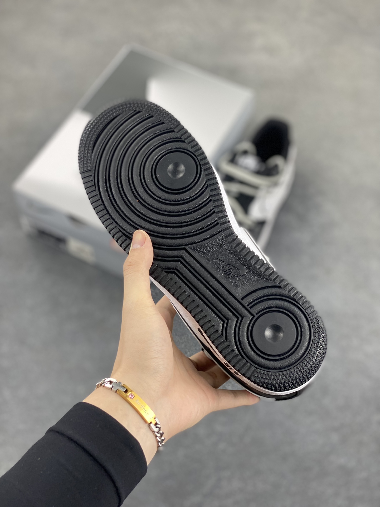 图片[5]-Nike Air Force 1 Low’07 牛仔很忙 空军一号绑带低帮休闲板鞋 定制皮料 定制鞋盒 配件齐全 原楦原纸板 纯正空军版型 内置全掌气垫 货号：ZH0316-071 尺码：36 36.5 37.5 38 38.5 39 40 40.5 41 42 42.5 43 44 44.5 45-选品中心
