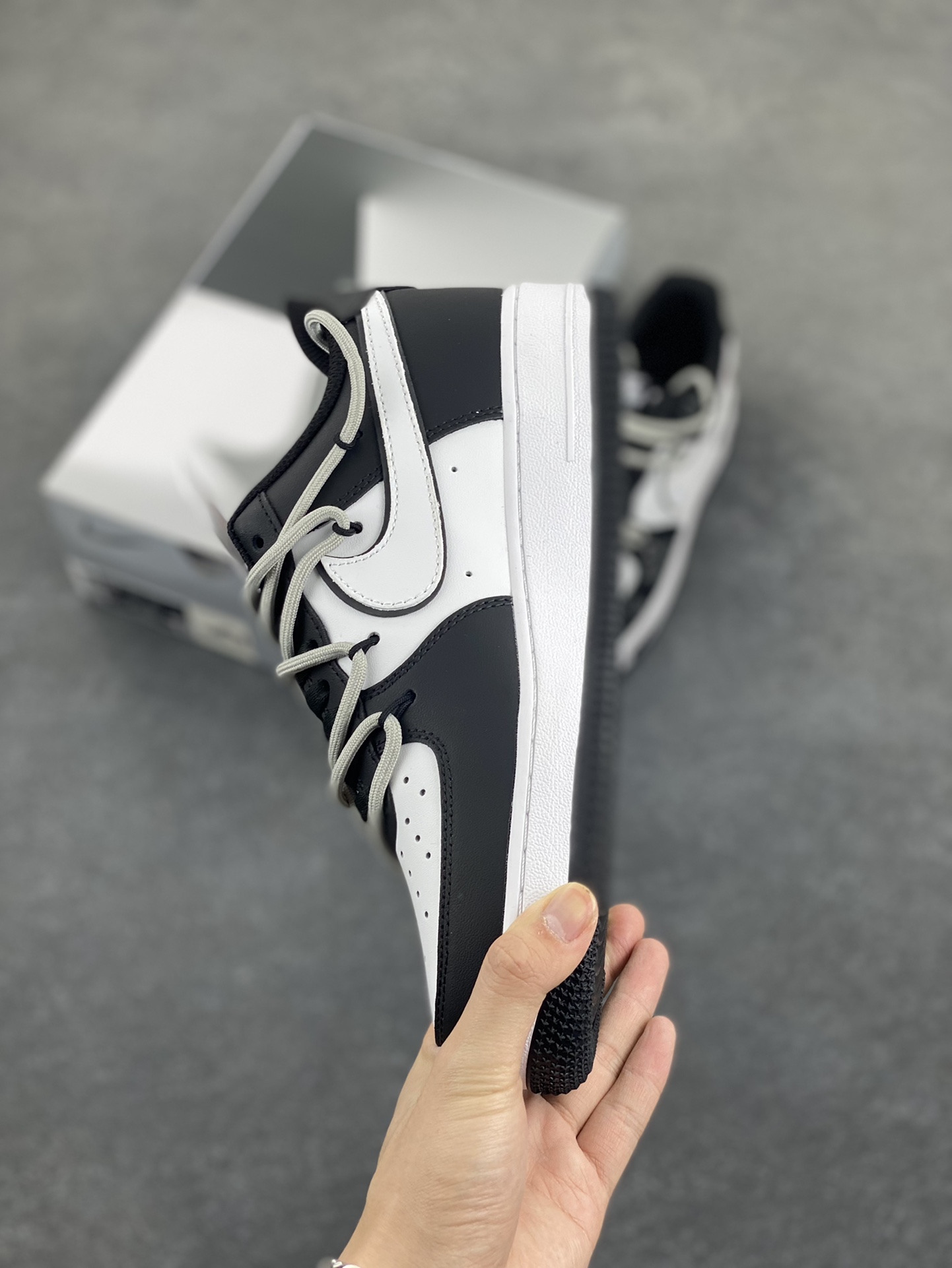图片[3]-Nike Air Force 1 Low’07 牛仔很忙 空军一号绑带低帮休闲板鞋 定制皮料 定制鞋盒 配件齐全 原楦原纸板 纯正空军版型 内置全掌气垫 货号：ZH0316-071 尺码：36 36.5 37.5 38 38.5 39 40 40.5 41 42 42.5 43 44 44.5 45-选品中心