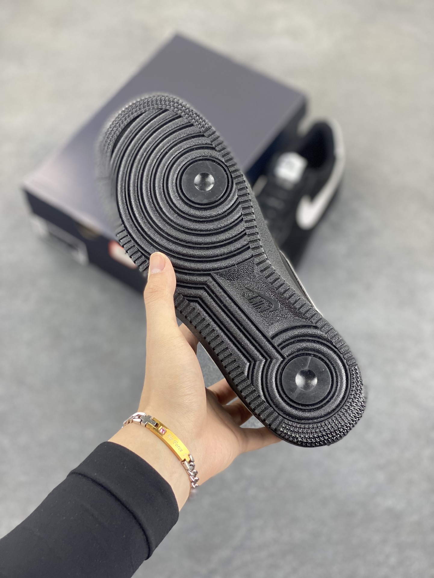 图片[5]-福利特价 NIke Air Force 1 \’07 Low 黑白勾 空军一号低帮休闲板鞋 原楦头原纸板 纯正空军版型 定制鞋盒 全掌内置全掌气垫 原厂中底钢印 拉帮完美 货号：CQ0492-001 尺码：35.5 36 36.5 37.5 38 38.5 39 40 40.5 41 42 42.5 43 44 44.5 45 46-选品中心