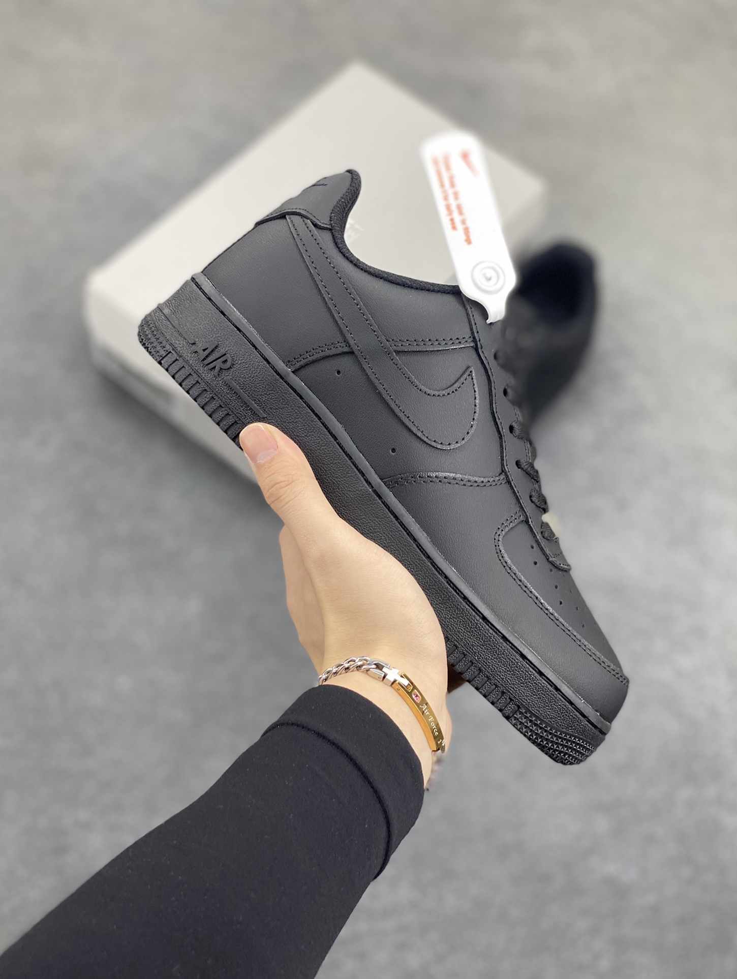 福利特价 Nk Air Force 1 空军全白 纯黑色 客供模具、打造最完美空军鞋型 卖了上万双好评无数,欢迎对比 货号:CW2288-111 尺码:35.5 36 36.5 37.5 38 38.5 39 40 40.5 41 42 42.5 43 44 44.5 45 46 47-选品中心