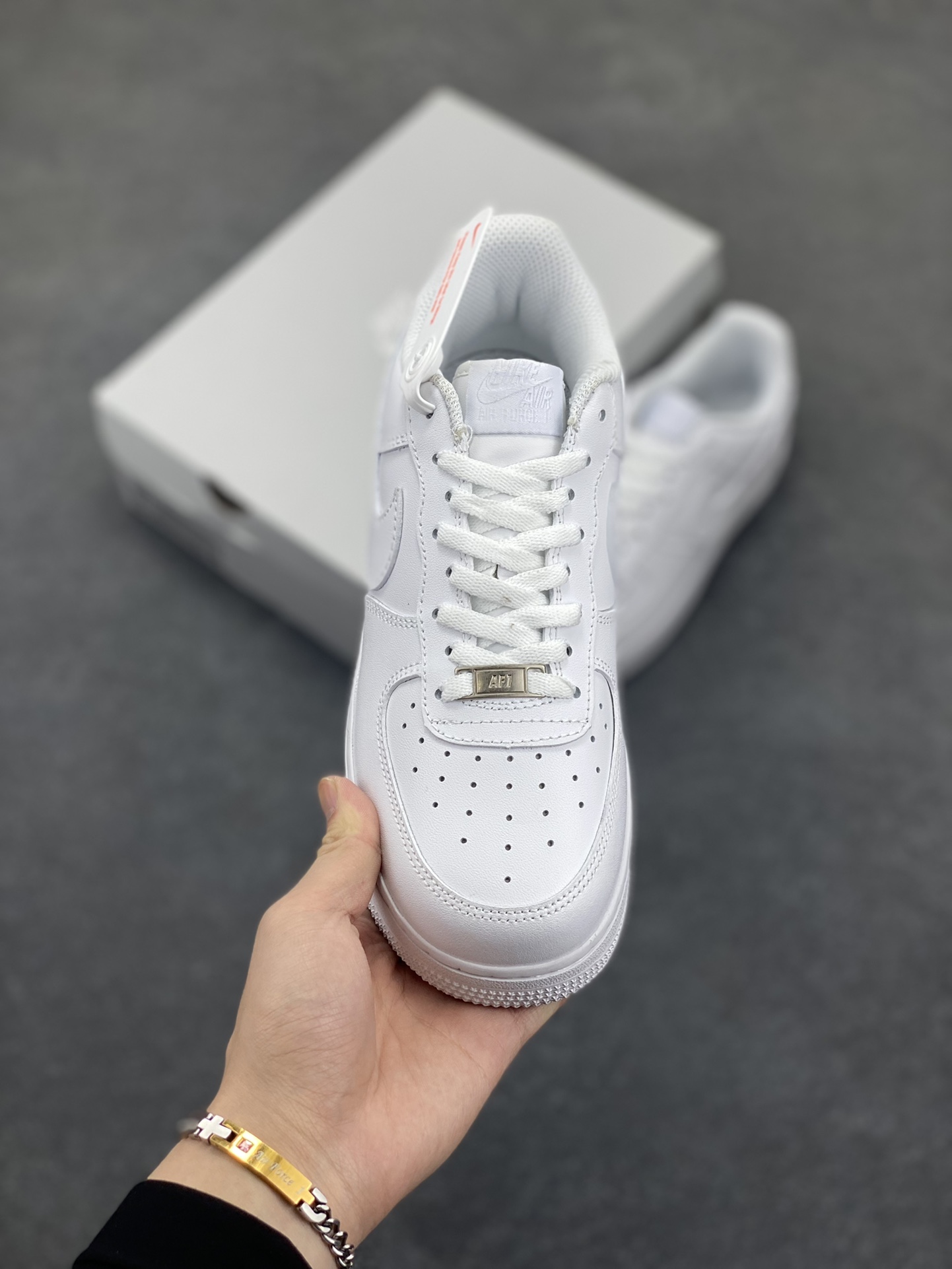 图片[2]-福利特价 Nk Air Force 1 空军全白 纯白色 客供模具、打造最完美空军鞋型 卖了上万双好评无数，欢迎对比 货号：CW2288-111 尺码：35.5 36 36.5 37.5 38 38.5 39 40 40.5 41 42 42.5 43 44 44.5 45 46 47-选品中心