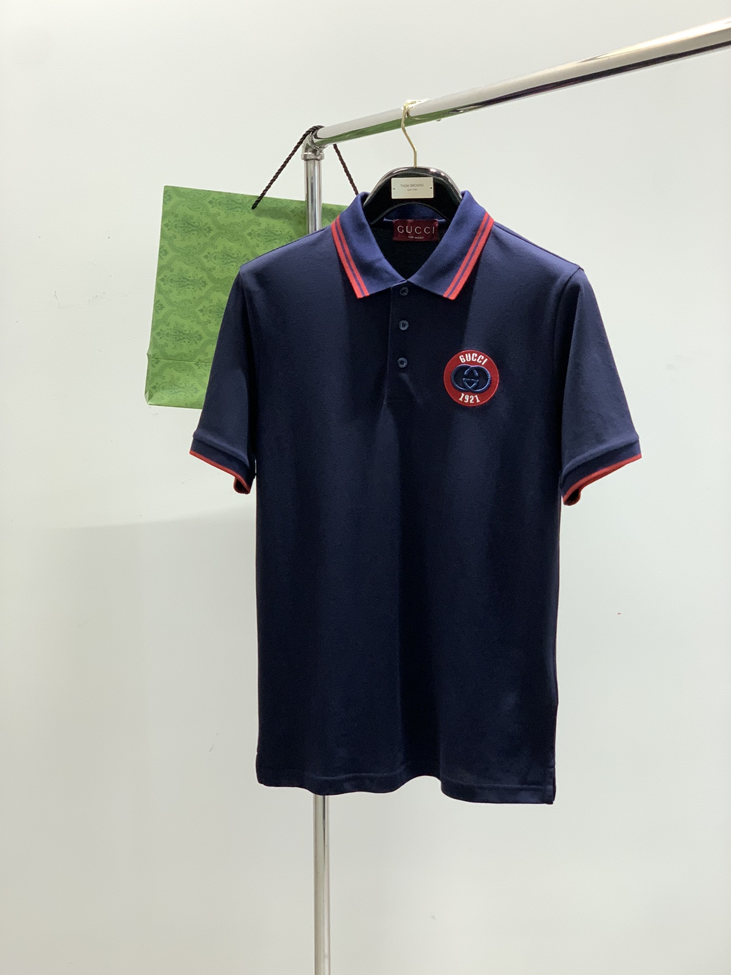 NO:143019,,Gucci, the latest summer model, available at the counter at the same time, original single product, fashionable and casual lapel short-sleeved T-shirt, very distinctive on the upper body!  Eye-catching and highlighted, imported original fabric, top-grade embroidery craft letter pattern decorative logo, simple but not lacking in fashion, classic and atmospheric, comfortable and breathable, handsome and stylish on the upper body, 3 colors recommended, code number M-3xl, gucci, gucci, T-shirt, tees, t-shirt, alexander wang19860909,Gucci 古驰,夏季最新款,专柜同步有售,原单狠货,时尚休闲翻领短袖T恤,上身很有特点！吸睛而有亮点,进口原版面料,顶级刺绣工艺字母图案装饰Logo,简单而不失时尚,经典大气,舒适透气,上身帅气有型,3色推荐,码数M-3xl,,gucci,gucci,T-shirt,tees，t-shirt,alexander wang,Men's clothing