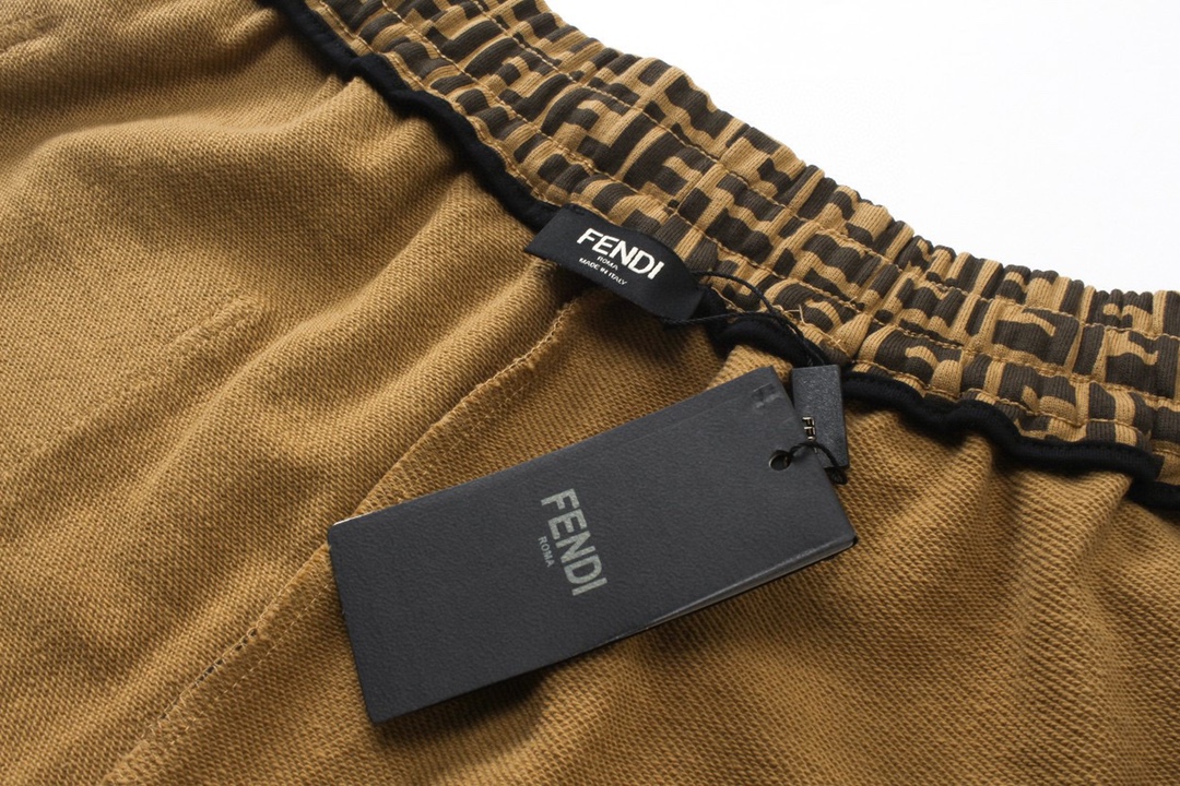 芬迪/Fendi 夏季新款 经典双F老花满印休闲短裤 卡其色/灰色