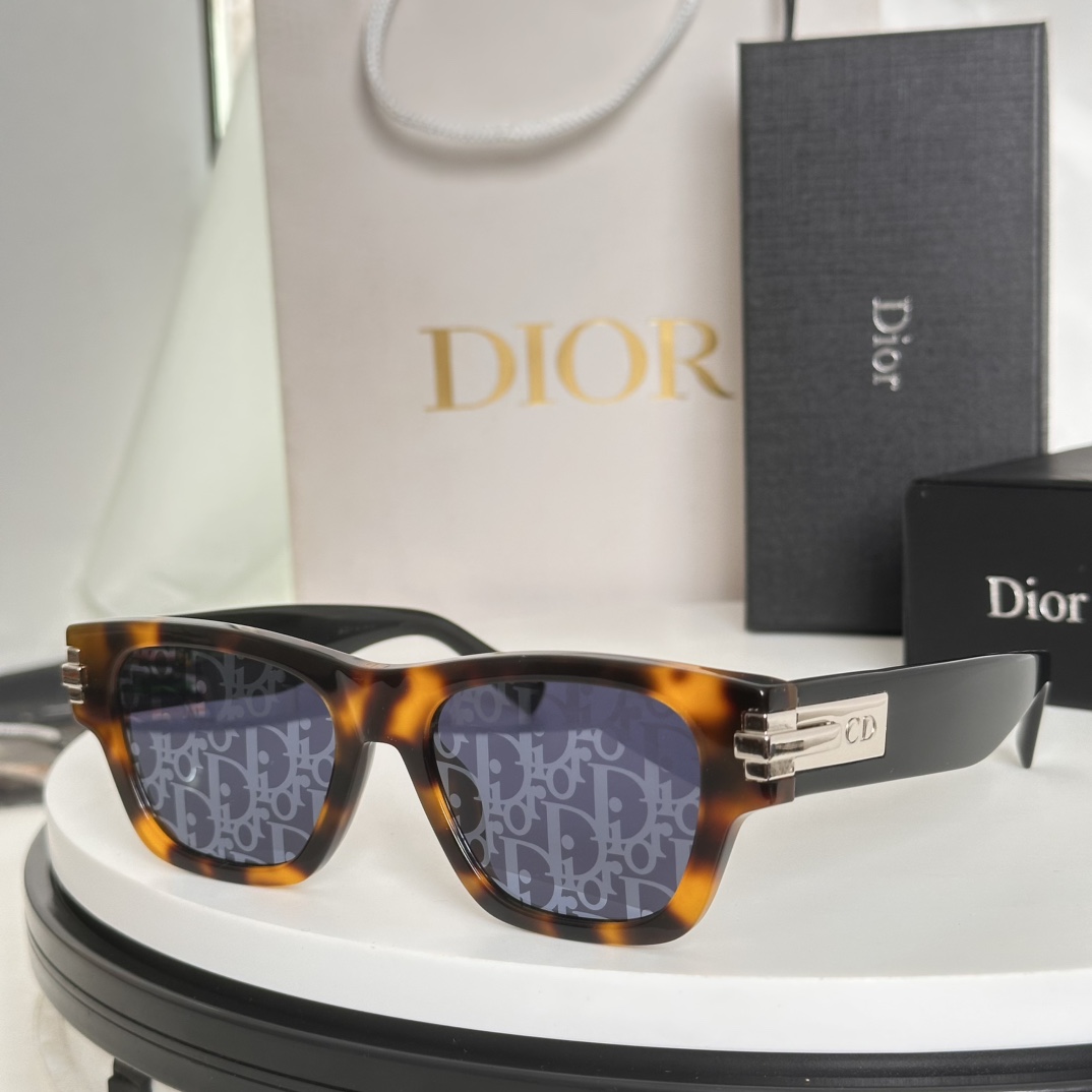  ‼️DIOR
MOD：DIORBLACKSUIT XL S2U
Size：52口18-145