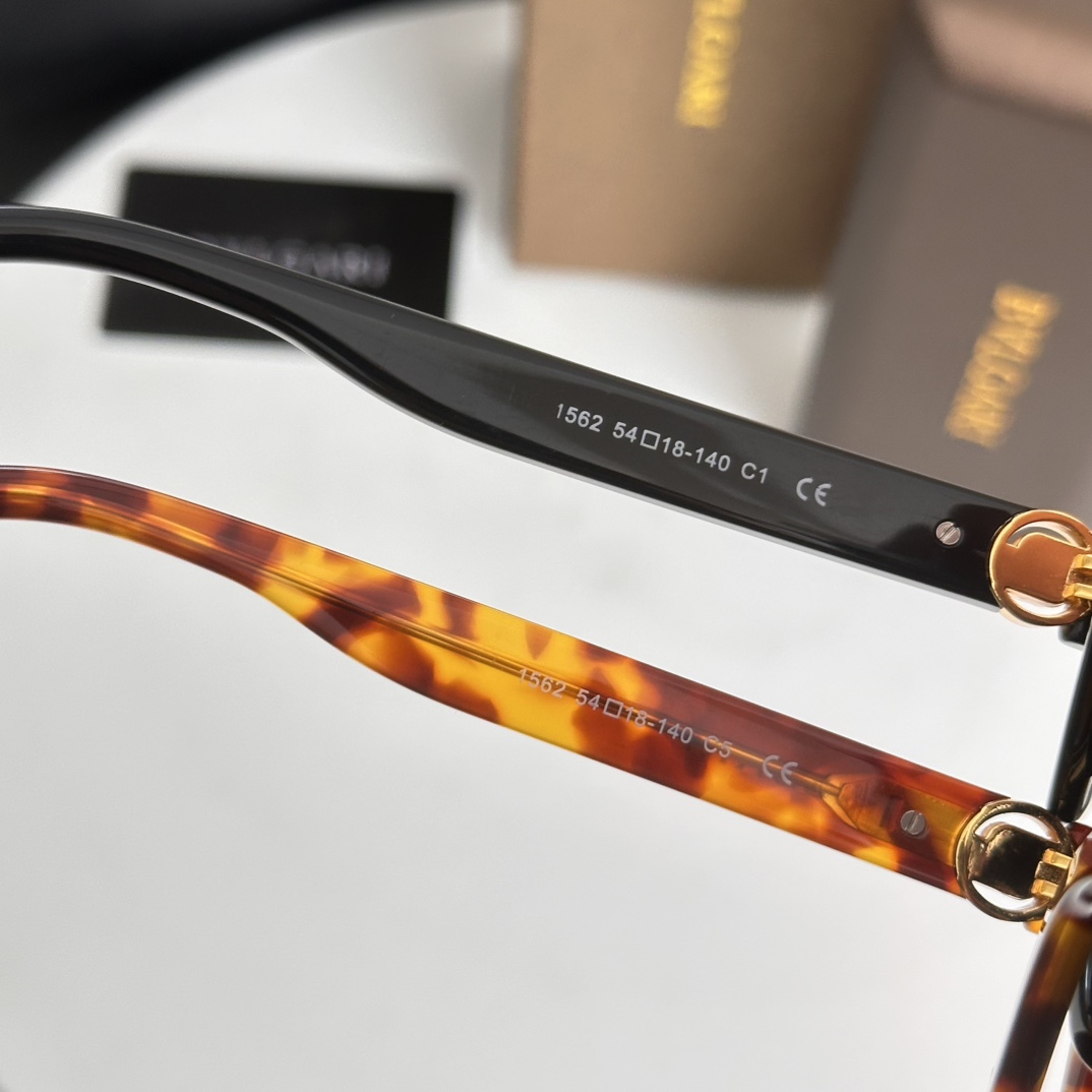  ‼️BVLGARI
MODEL  BV1562
SIZE：54口18-140
