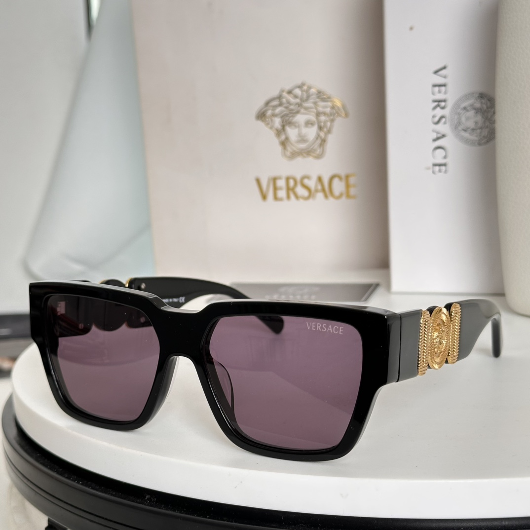  ‼️VERSAC*范思哲 官网新款  
MIYAVI雅 同款墨镜 😎
MODEL：VE4483D
SI