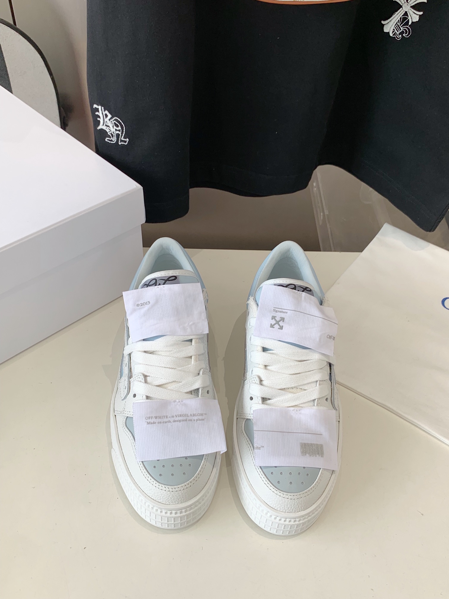 NO:404327,OFF-white 2025 early spring new model, OFF-white is a fashion trend that has been popular in recent years. The original data creates a pair of beautiful shoes that you want to have at first sight. Upper: top layer cowhide Inner: cowhide Outsole: rubber sole 35-40, casual shoes/sports shoes, off white, sneakers, cowhide19860909OFF-white2025年早春新款, OFF-white是这几年流行的时尚潮流, 原数据打造的一双见一眼就想拥有的美鞋 鞋面:头层牛皮 内里:牛皮 大底:橡胶底 35-40,休闲鞋/运动鞋,off white,sneakers,cowhide,Women's Shoes