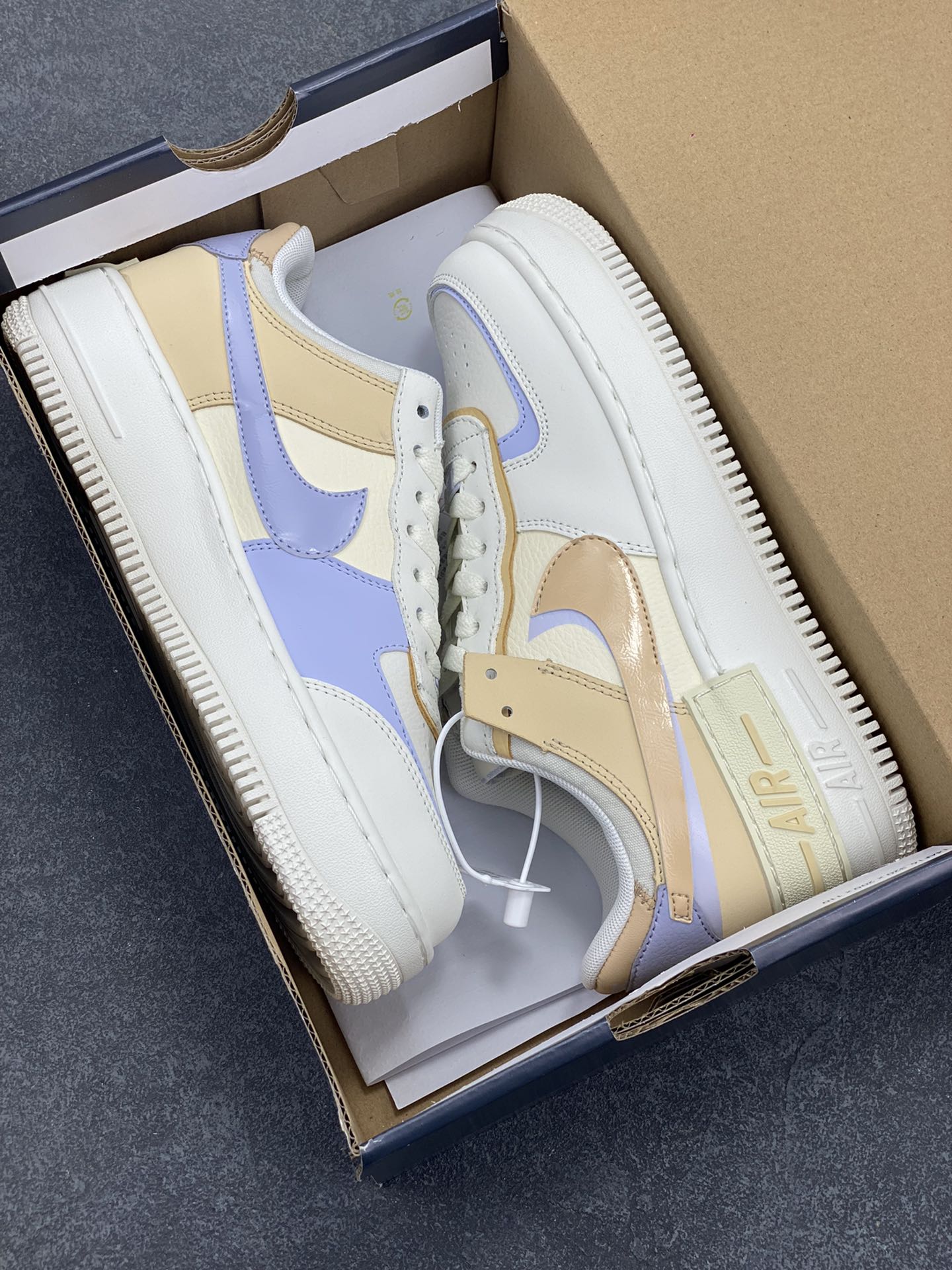 图片[9]-NK Air Force 1 Shadow 轻量增高低帮百搭板鞋\”拼接马卡龙\” 全新少女系解构主义设计双层轻量EVA发泡中底+防滑RB橡胶外圈底鞋底 原楦头原纸板 打造纯正空军版型 专注外贸渠道 全掌内置蜂窝气垫 原盒配件 原厂中底钢印、拉帮完美 货号：DZ1847-114 尺码：36 36.5 37.5 38 38.5 39 40 40.5 41 42-选品中心