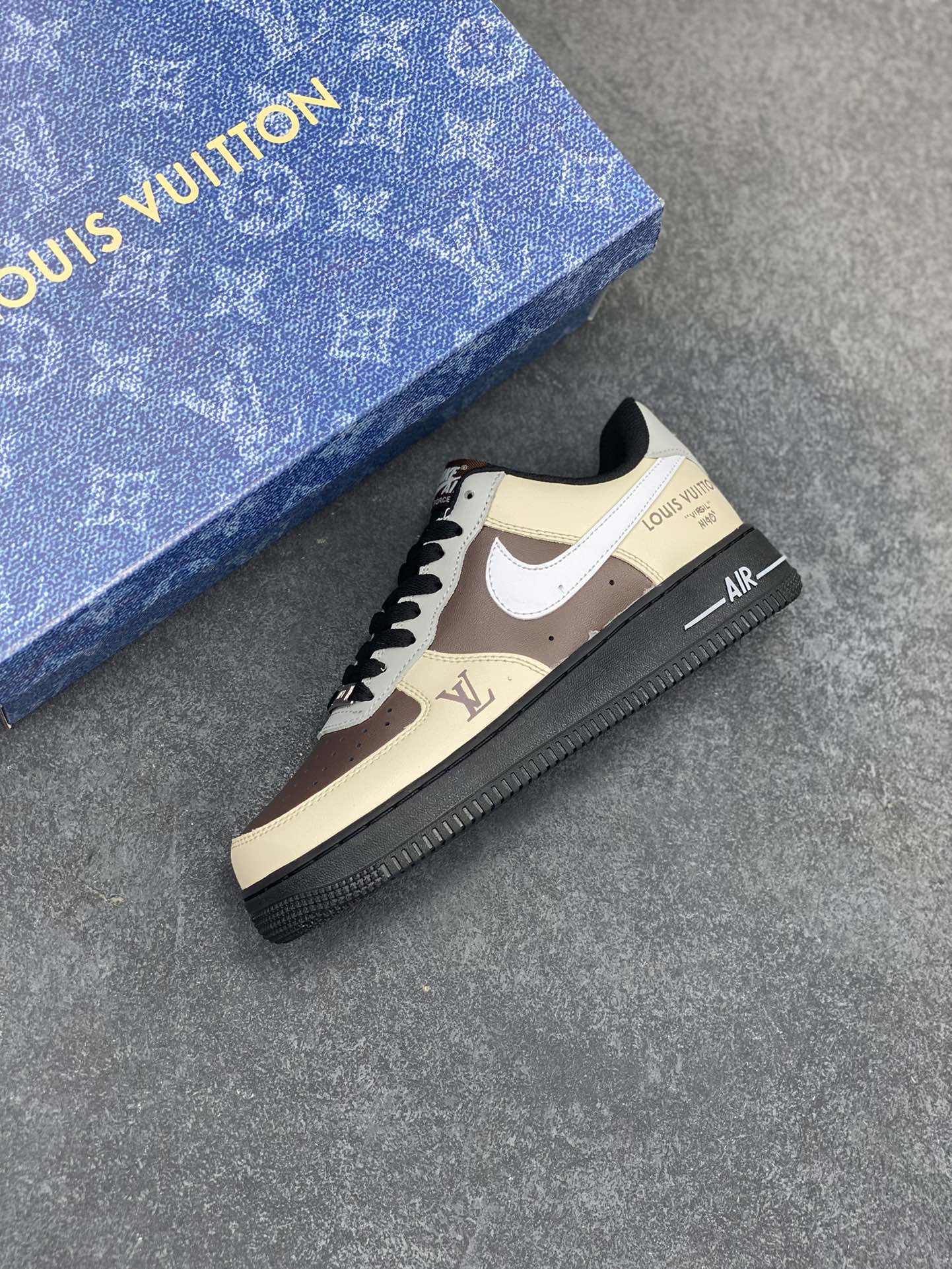 图片[7]-Nike Air Force 1 Low 空军一号低帮百搭休闲运动板鞋。柔软、弹性十足的缓震性能和出色的中底设计，横跨复古与现代的外型结合，造就出风靡全球三十多年的Force 1，直到今天还深受青睐。 货号：808788-625 尺码：36 36.5 37.5 38 38.5 39 40 40.5 41 42 42.5 43 44 44.5 45-选品中心