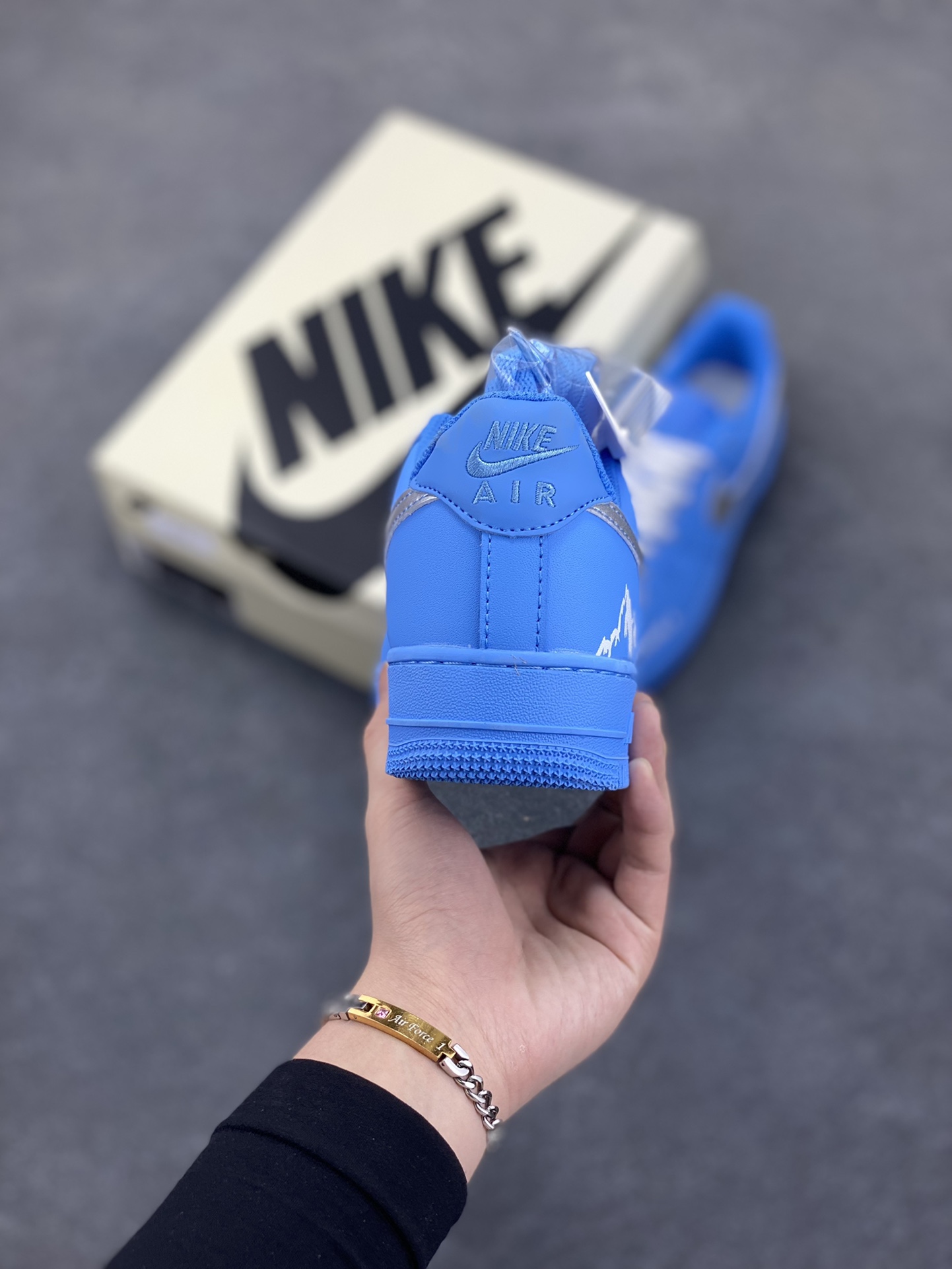 图片[4]-Nike Air Force 1 Low 冰岛蓝调 空军一号低帮运动休闲板鞋 原楦头原纸板 打造纯正空军版型#专注外贸渠道 全掌内置蜂窝气垫 #原盒配件 原厂中底钢印、拉帮完美 货号：CW2288-029 尺码：36 36.5 37.5 38 38.5 39 40 40.5 41 42 42.5 43 44 44.5 45-选品中心