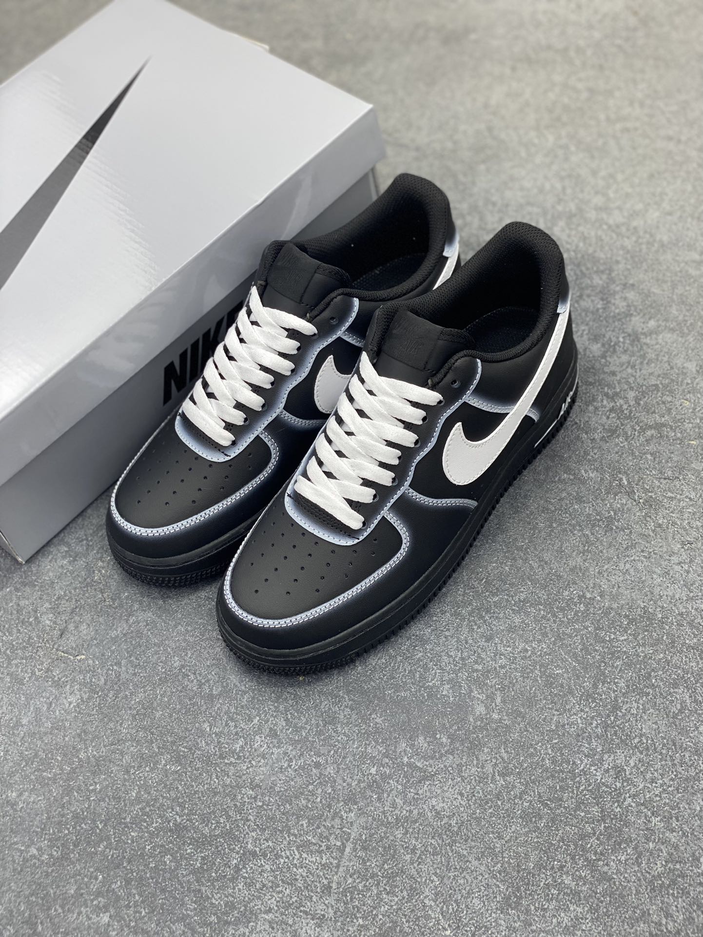 图片[8]-Nike Air Force 1 Low’07 暗夜幽灵 空军一号低帮休闲板鞋 定制皮料 定制鞋盒 配件齐全 原楦原纸板 纯正空军版型 内置全掌气垫 货号：DD8959-001 尺码：36 36.5 37.5 38 38.5 39 40 40.5 41 42 42.5 43 44 44.5 45-选品中心