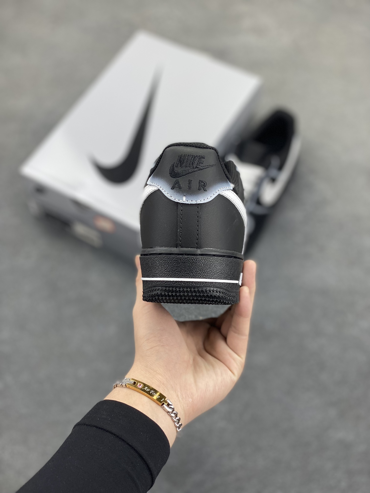 图片[4]-Nike Air Force 1 Low’07 暗夜幽灵 空军一号低帮休闲板鞋 定制皮料 定制鞋盒 配件齐全 原楦原纸板 纯正空军版型 内置全掌气垫 货号：DD8959-001 尺码：36 36.5 37.5 38 38.5 39 40 40.5 41 42 42.5 43 44 44.5 45-选品中心