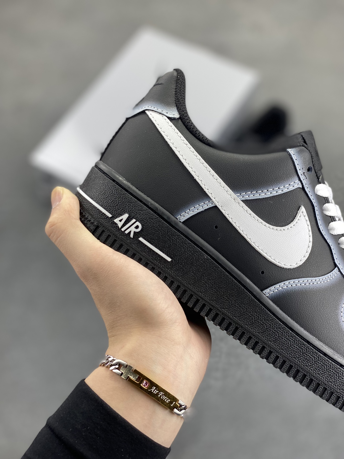 图片[6]-Nike Air Force 1 Low’07 暗夜幽灵 空军一号低帮休闲板鞋 定制皮料 定制鞋盒 配件齐全 原楦原纸板 纯正空军版型 内置全掌气垫 货号：DD8959-001 尺码：36 36.5 37.5 38 38.5 39 40 40.5 41 42 42.5 43 44 44.5 45-选品中心