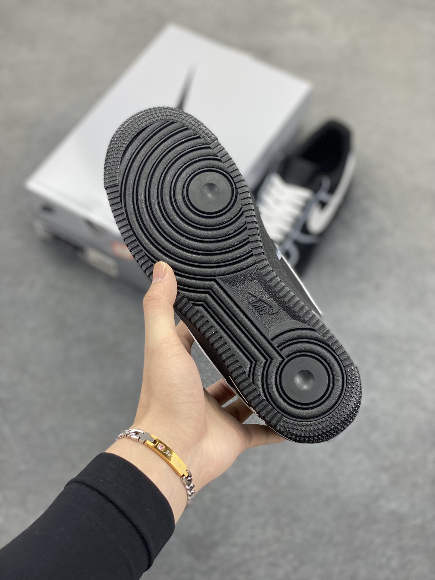 图片[5]-Nike Air Force 1 Low’07 暗夜幽灵 空军一号低帮休闲板鞋 定制皮料 定制鞋盒 配件齐全 原楦原纸板 纯正空军版型 内置全掌气垫 货号：DD8959-001 尺码：36 36.5 37.5 38 38.5 39 40 40.5 41 42 42.5 43 44 44.5 45-选品中心