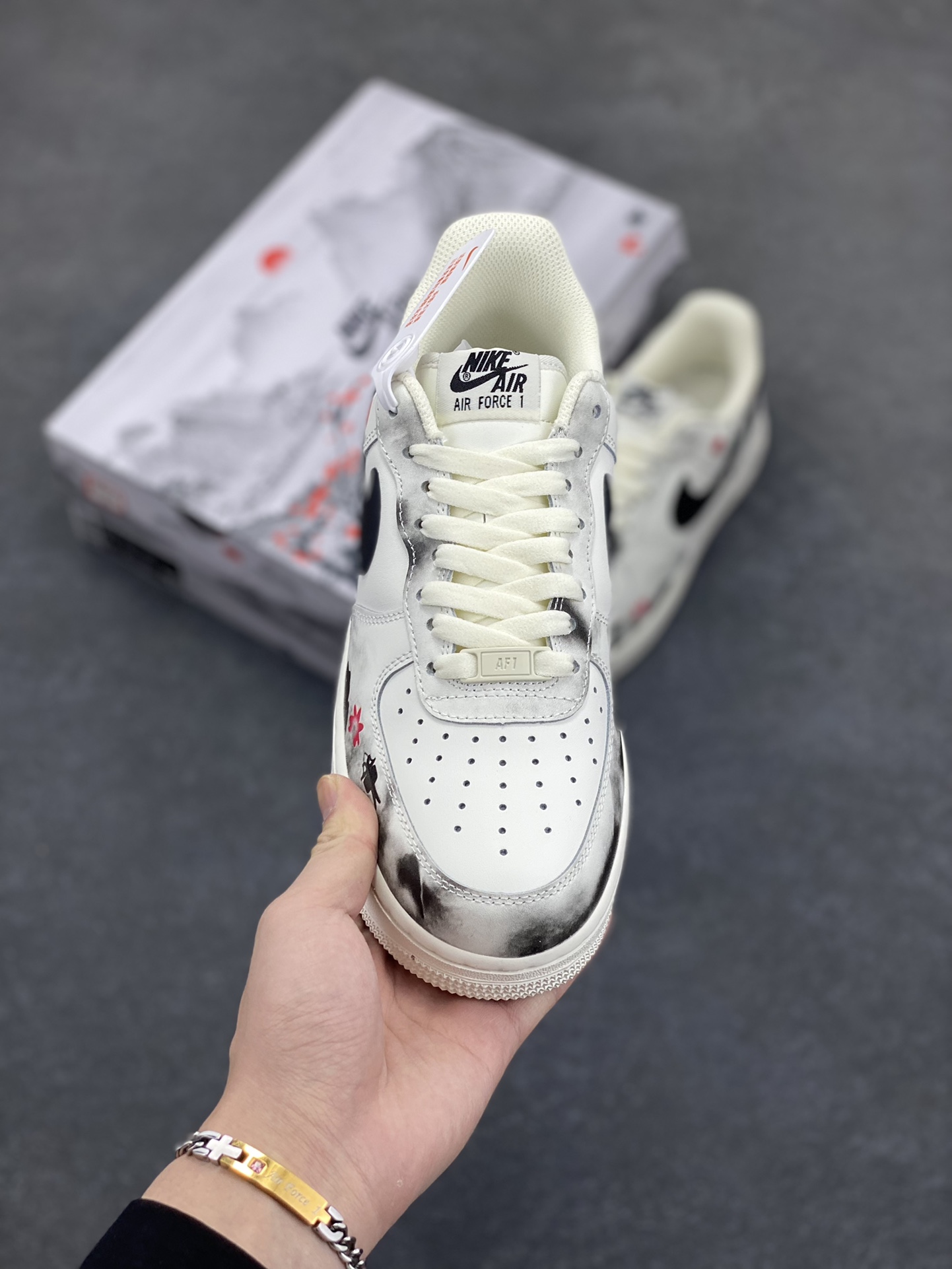 图片[2]-Nike Air Force 1 Low’07 国潮 水墨画配色 空军一号低帮休闲板鞋 定制皮料 原厂3D打印 3M反光 定制鞋盒 原楦原纸板 纯正空军版型 内置全掌气垫 货号：BL1522-088 尺码：36 36.5 37.5 38 38.5 39 40 40.5 41 42 42.5 43 44 44.5 45-选品中心