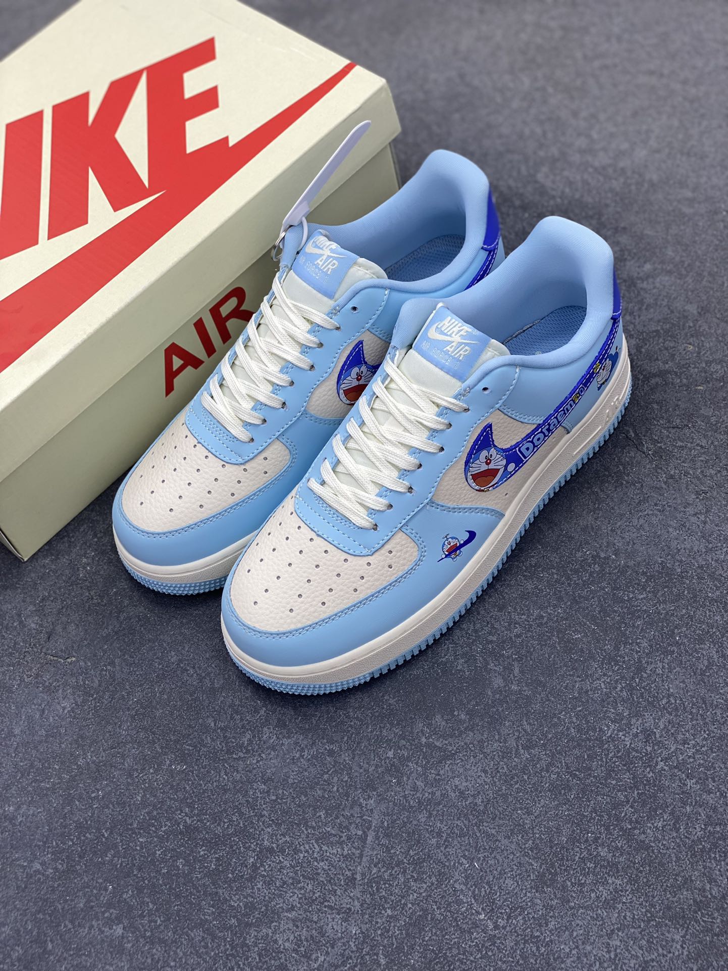 图片[8]-NIke Air Force 1 \’07 Low “叮当猫”空军一号 低帮 运动鞋 休闲鞋 折边针车 工艺难度大 原楦头原纸板 原装鞋盒 定制五金配件 内置全掌气垫 原厂鞋底 货号：DF0188-059 尺码：36 36.5 37.5 38 38.5 39 40 40.5 41 42 42.5 43 44 44.5 45-选品中心