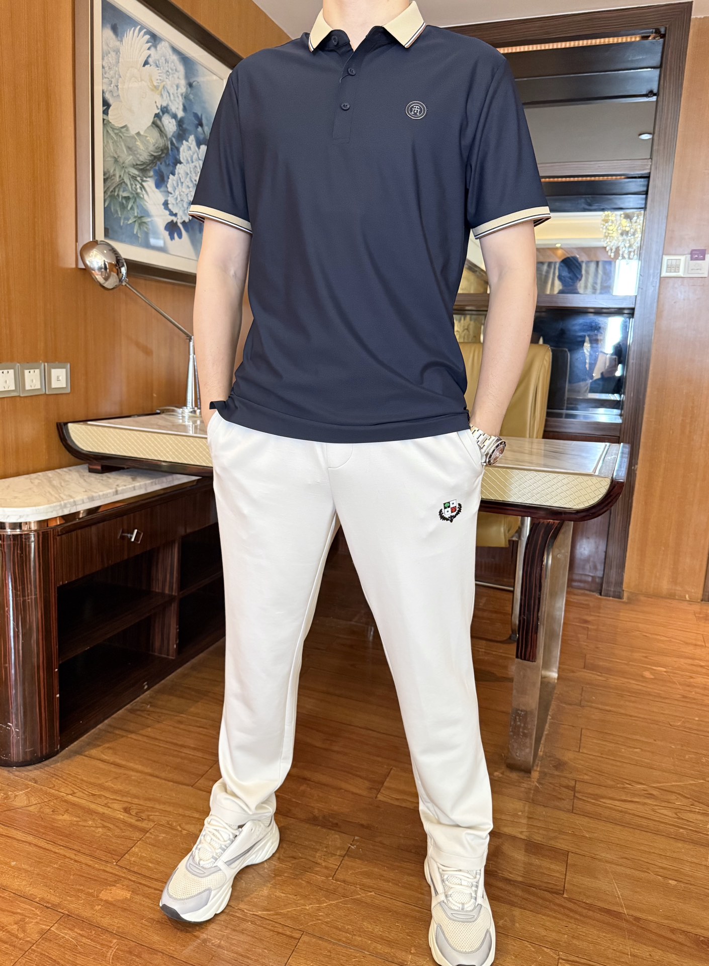 NO:145964,Tommy-2025 counter latest hot-selling Polo, London counter hot-selling items!  Selected Italian imported mercerized cotton fabrics with the latest designs, the brand logo on the chest shows taste, business and casual boutique. Size: 48-56 (model 173/130 wears 48 sizes, with Hong Kong Lane Crawford gift box packaging), alexander wang19860909汤米-2025专柜最新爆款Polo出货 伦敦专柜热销单品！精选意大利进口丝光棉面料搭配最新的设计,胸口的品牌logo彰显品味 商务休闲精品.尺码:48-56（模特173/130穿48码,配香港连卡佛礼盒包装）,,alexander wang,Men's clothing