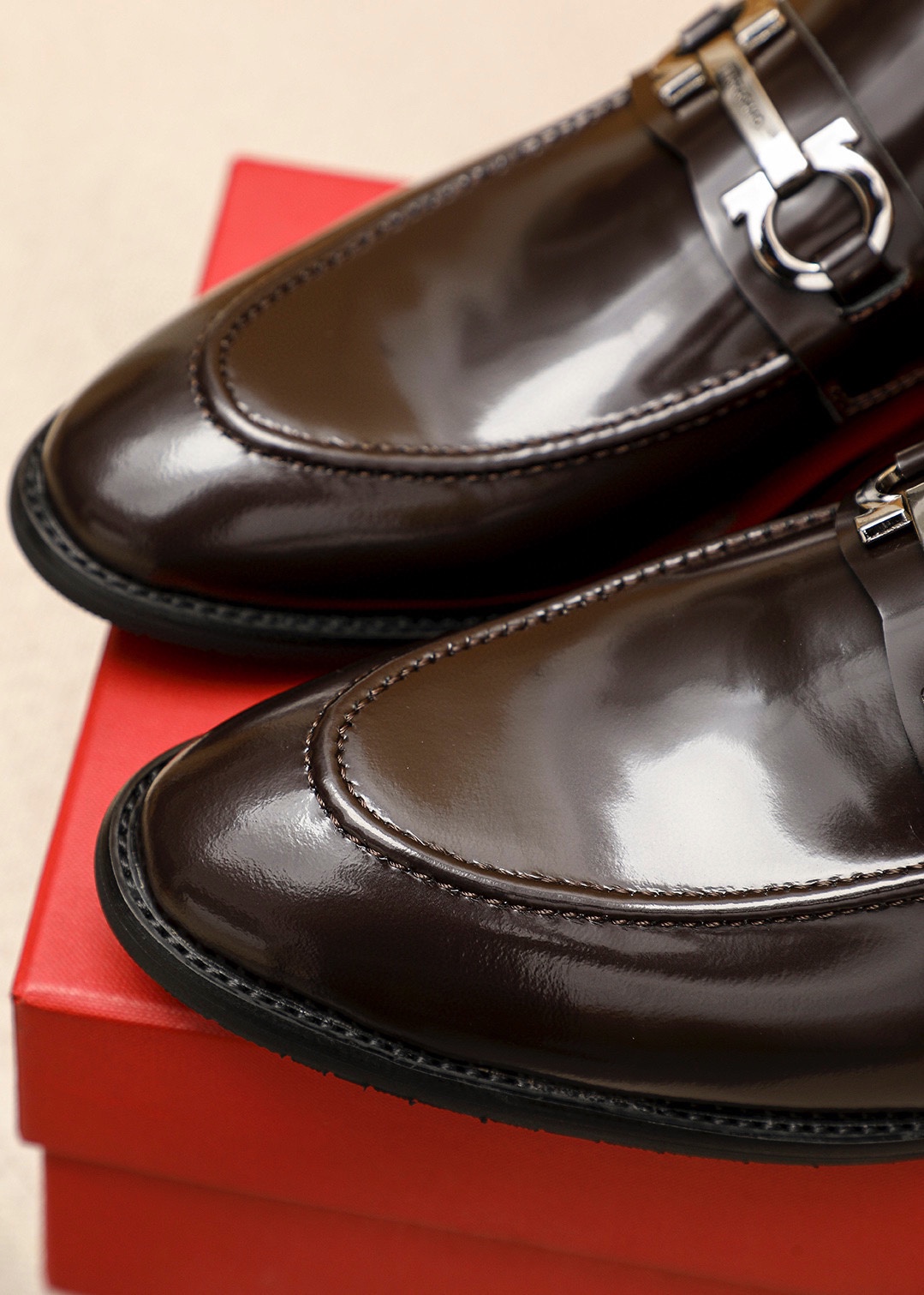 Ferragamo Men's Dark Brown Leather Loafers with Silver-Tone Hardware 8 i1745460680 6769 6