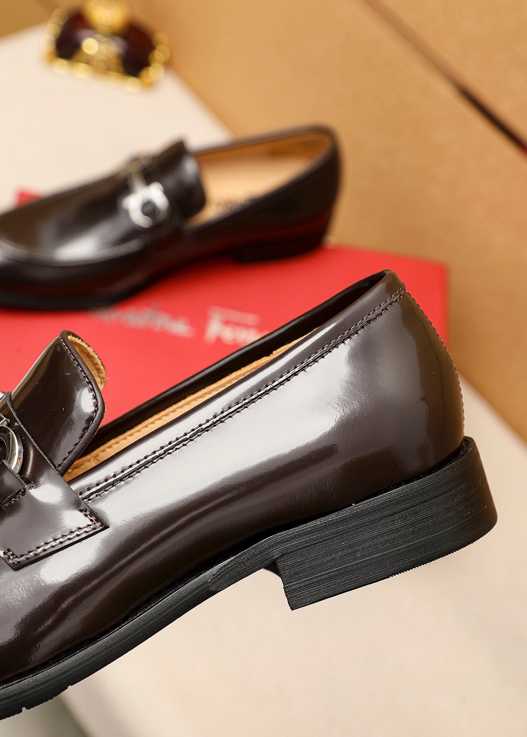 Ferragamo Men's Dark Brown Leather Loafers with Silver-Tone Hardware 9 i1745460680 9866 7