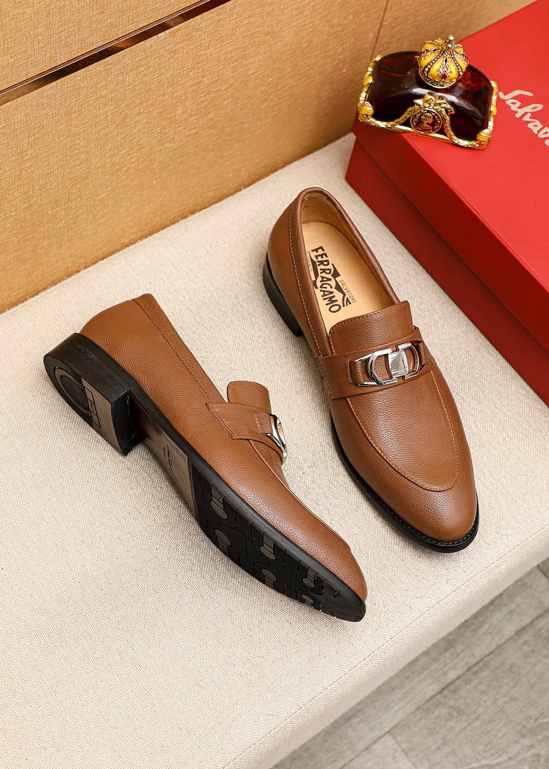 Salvatore Ferragamo Men's Leather Loafers with Iconic Buckle Detail - Stylish Brown 3 i1745460755 5512 1