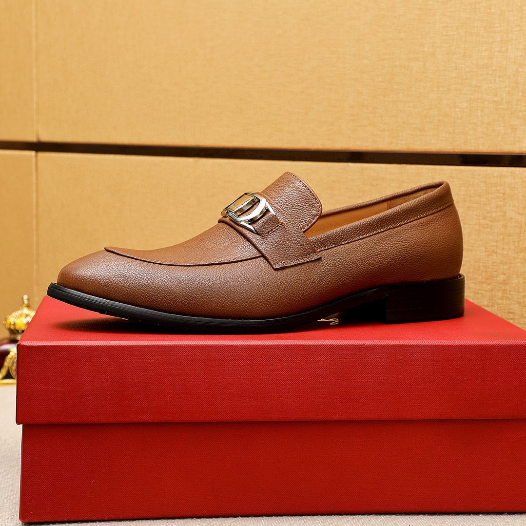 Salvatore Ferragamo Men's Leather Loafers with Iconic Buckle Detail - Stylish Brown 7 i1745460755 694 5