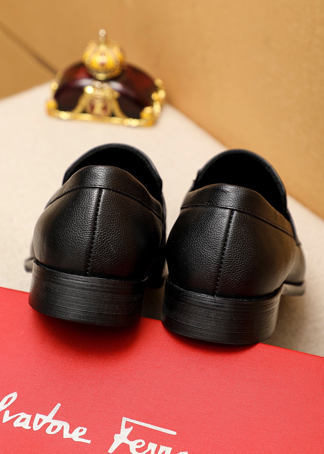 Ferragamo Men's Black Leather Loafers with Silver Buckle - Sizes 39-44 9 i1745460790 8844 7