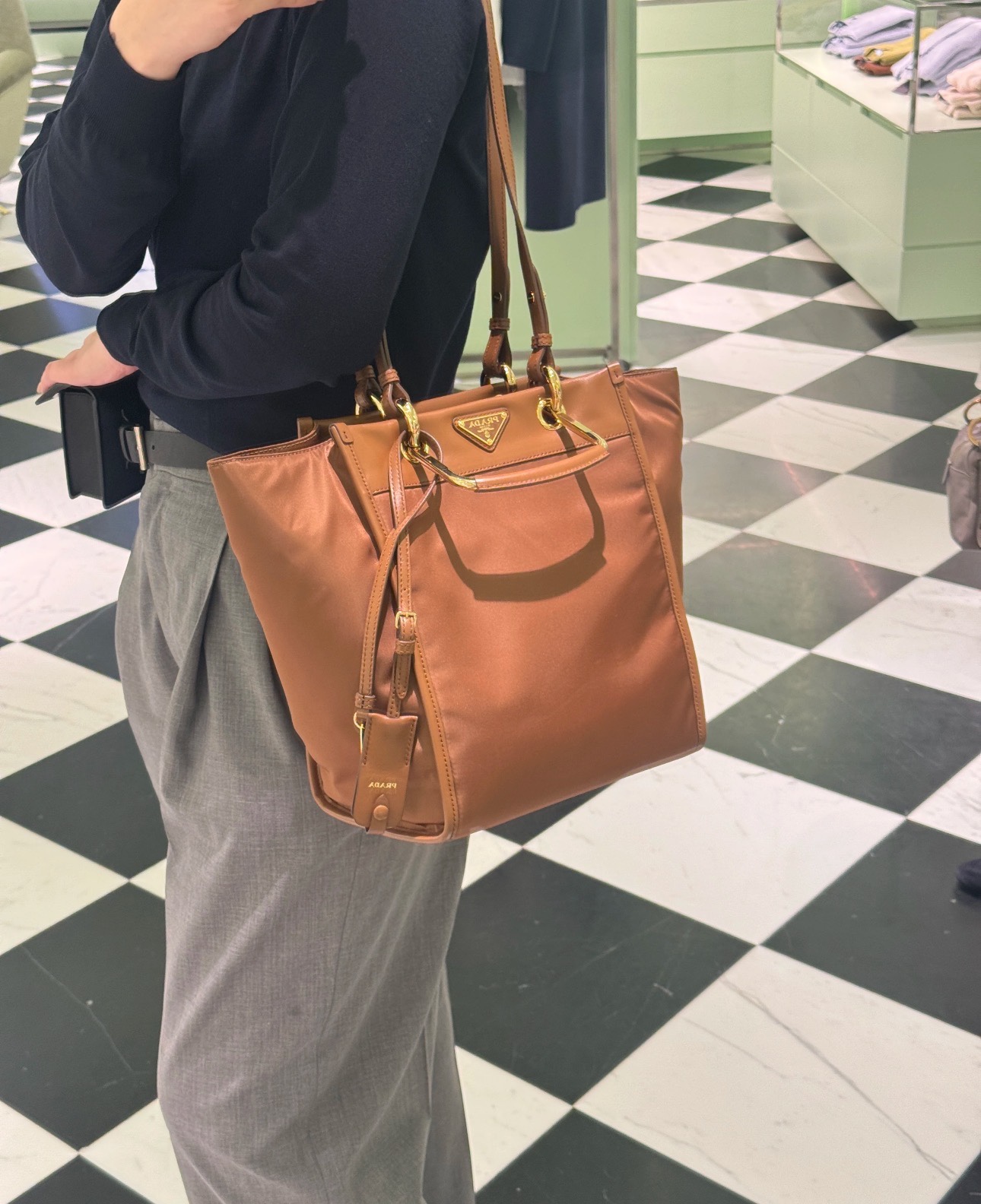 Prada Product _ddHqfkfjdQxTbEb-G8yTwrYLmo3NW1KXRpl3eSw