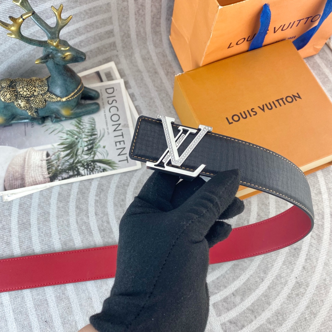 LV💕 特种皮腰带系列 ，原厂五金精品不锈钢扣，手感柔软舒适 宽3.8CM。