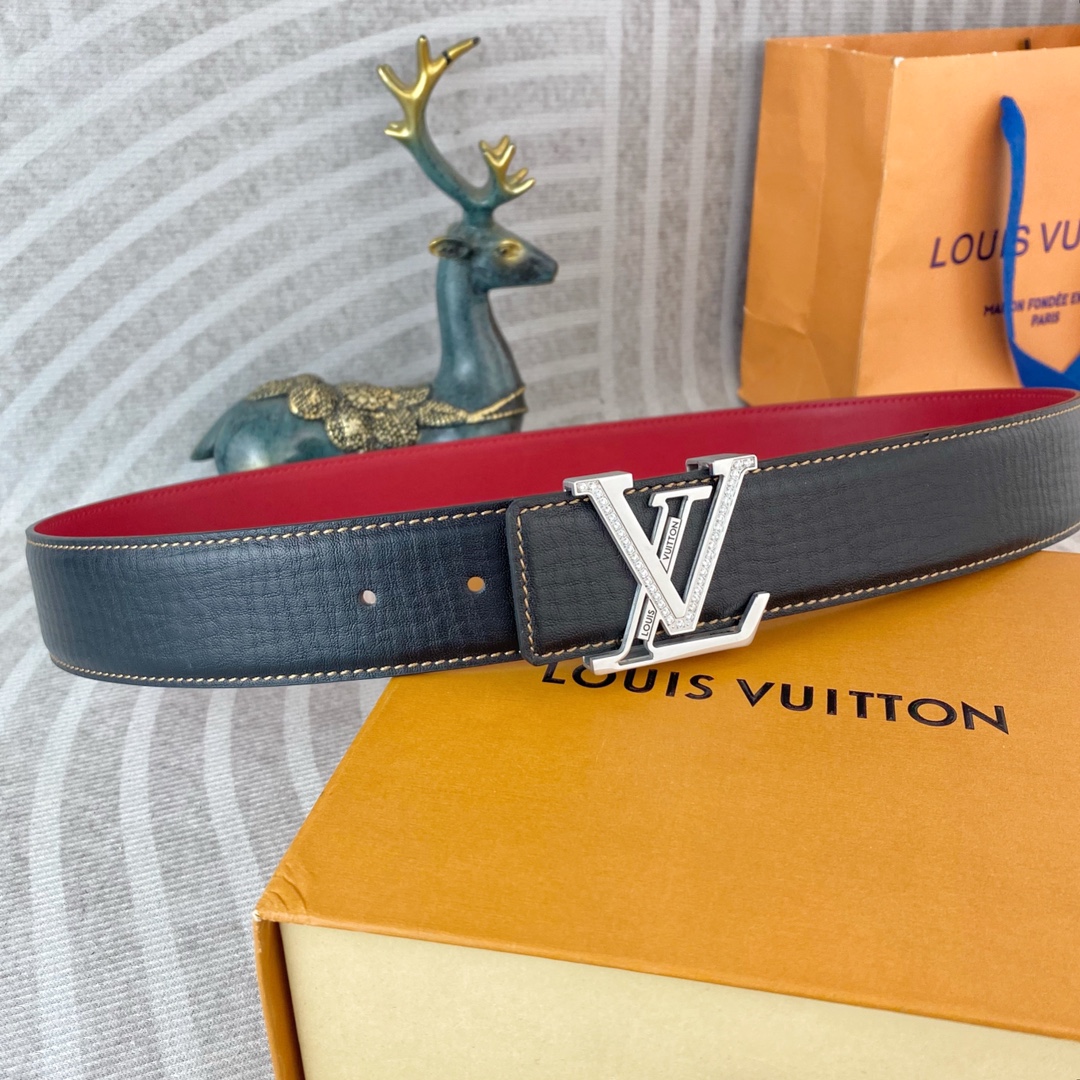 LV💕 特种皮腰带系列 ，原厂五金精品不锈钢扣，手感柔软舒适 宽3.8CM。