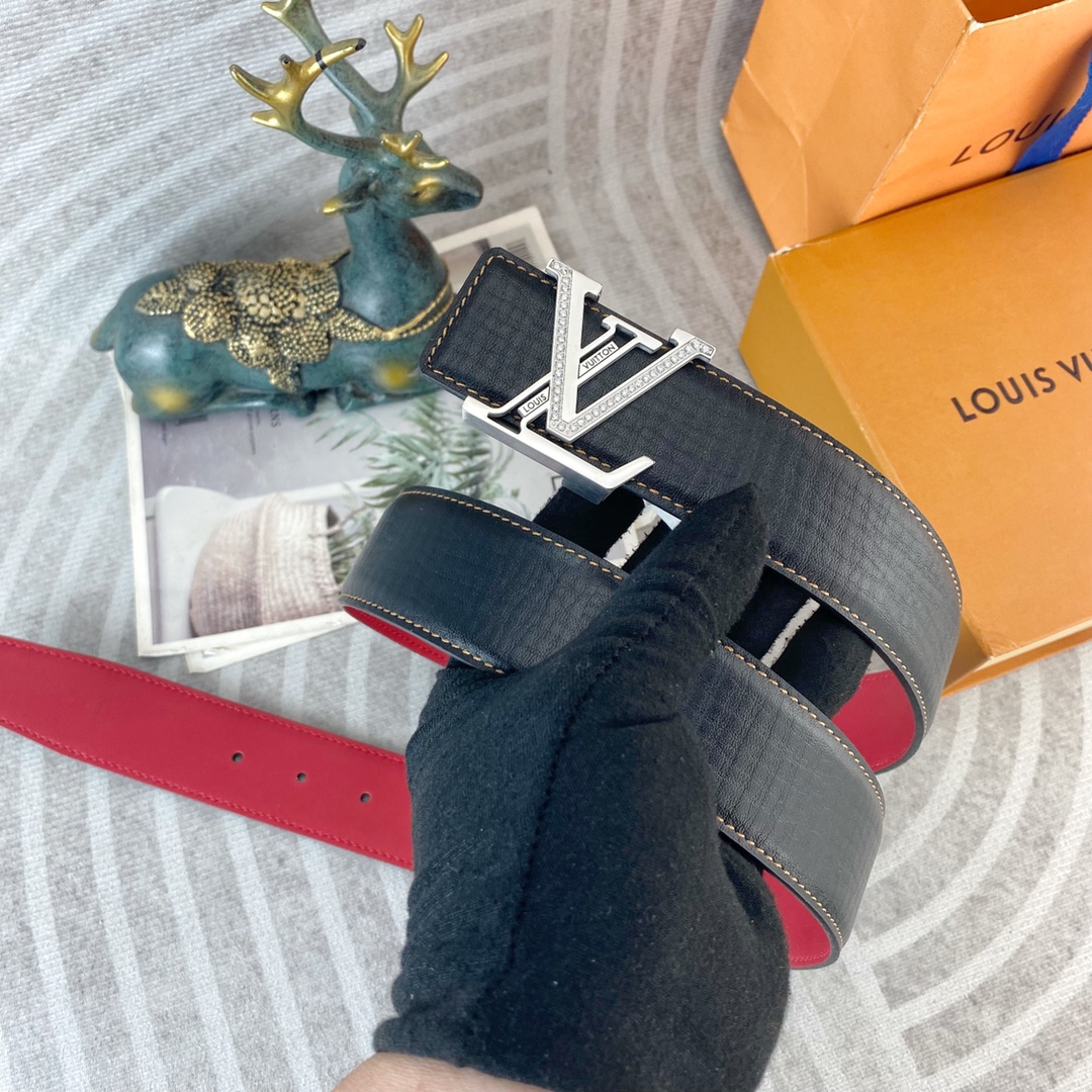 LV💕 特种皮腰带系列 ，原厂五金精品不锈钢扣，手感柔软舒适 宽3.8CM。