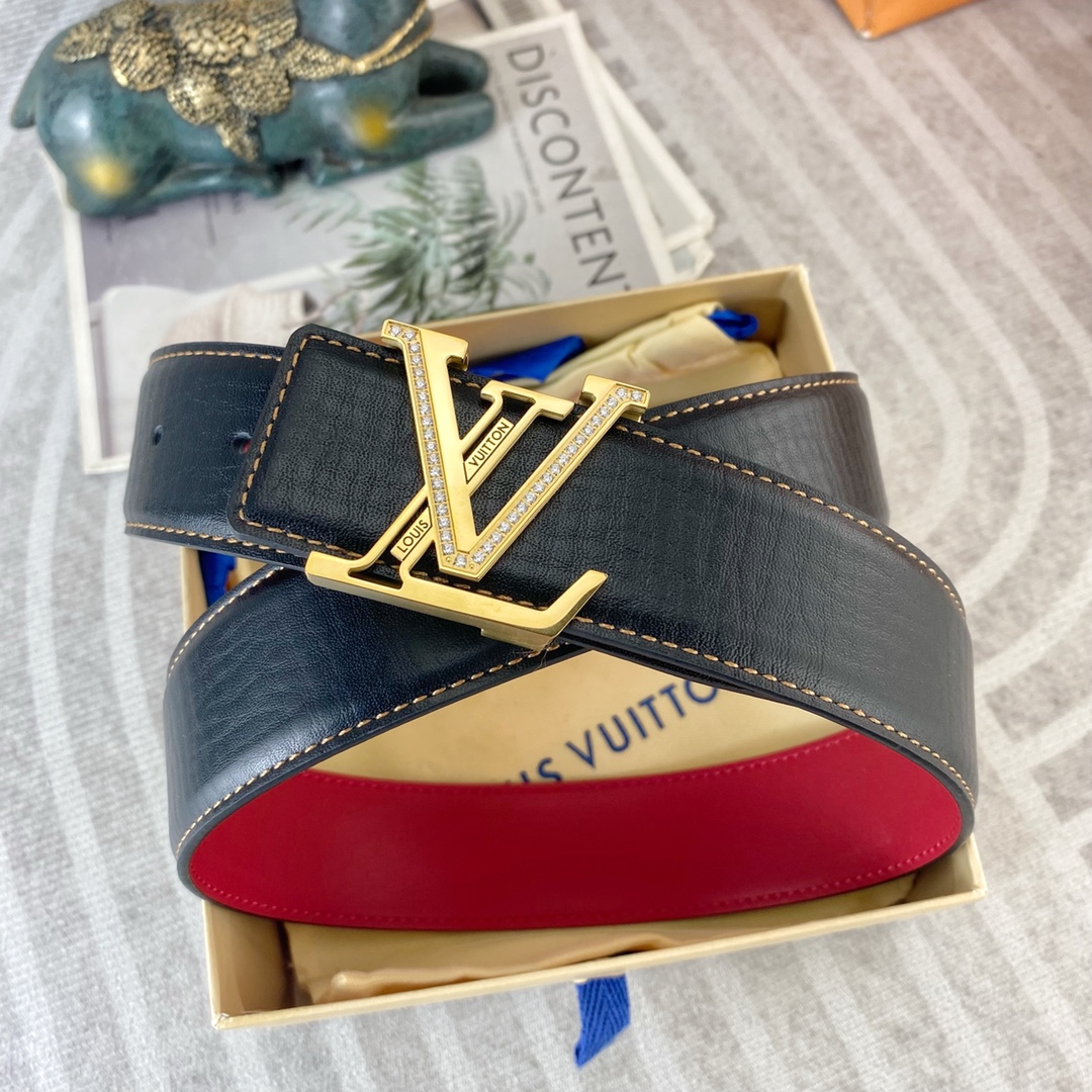 LV💕 特种皮腰带系列 ，原厂五金精品不锈钢扣，手感柔软舒适 宽3.8CM。