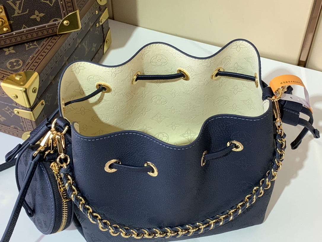 Bella  手袋钱包,lv,包 9