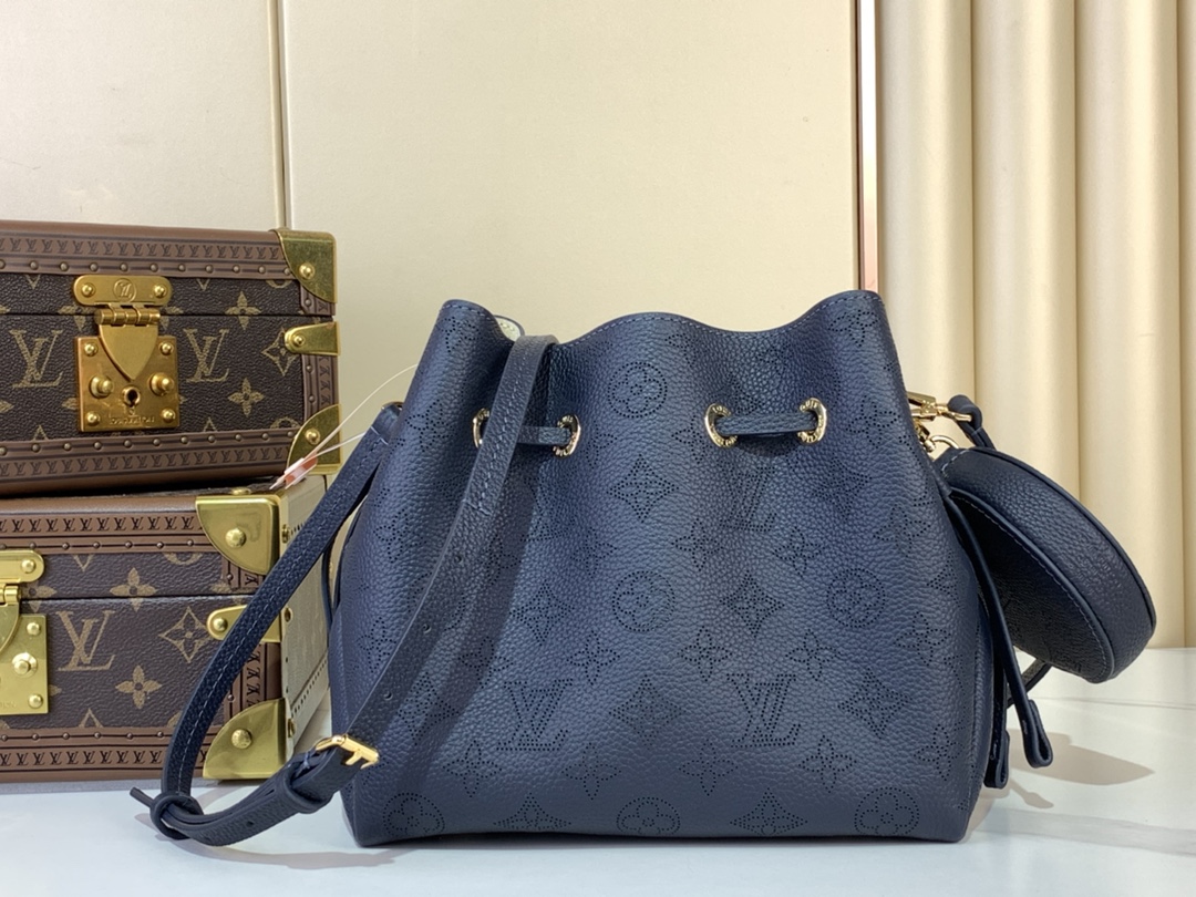 Bella  手袋钱包,lv,包 3