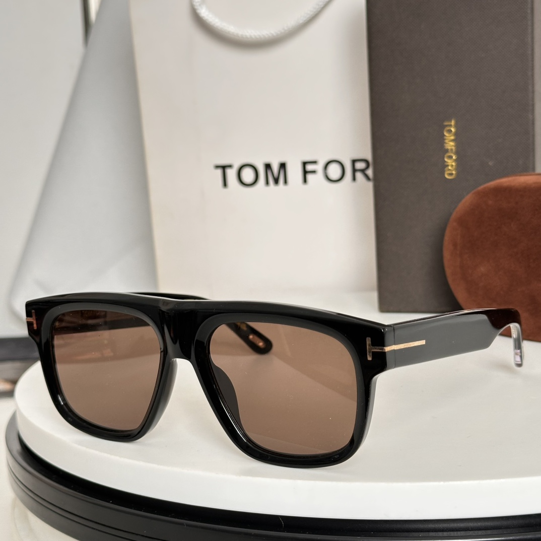  ‼️𝐓𝐎𝐌 𝐅𝐎𝐑𝐃 FT1201 Tom Ford
横鼻梁框架
FROM THE ICON COLL