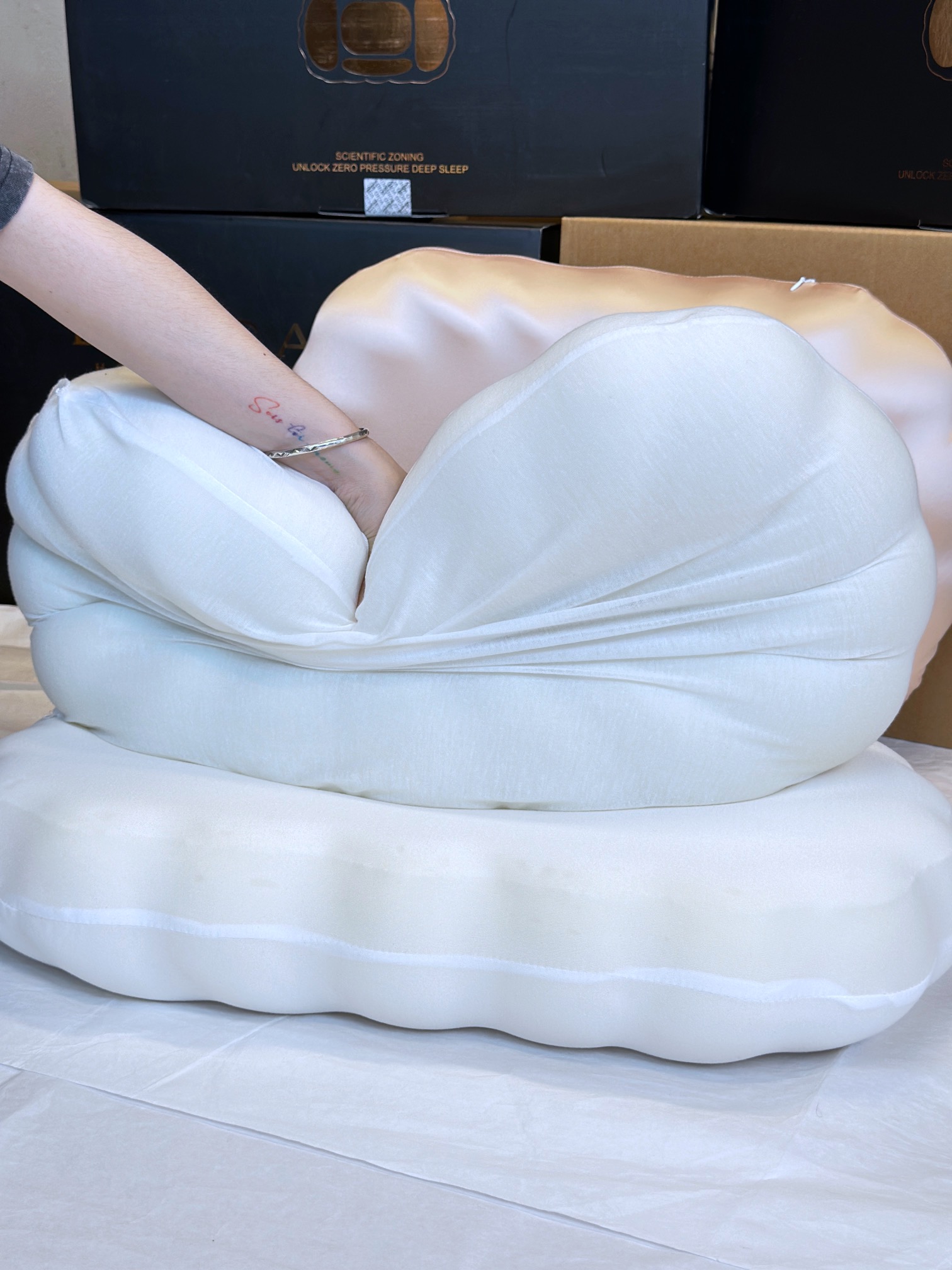 Engineered to deliver plush yet resilient support, this pillow core main - Comprehensive 4