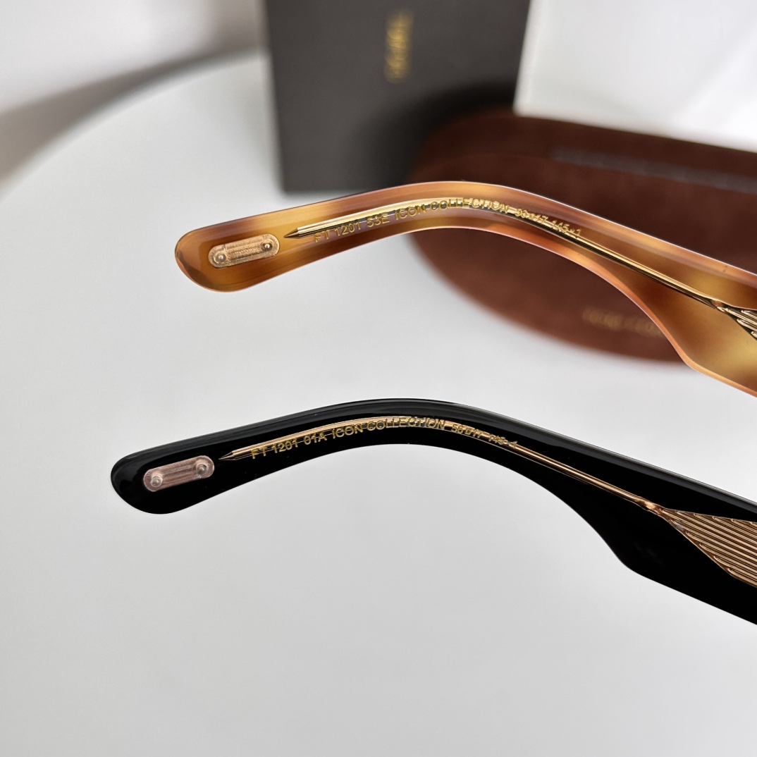  ‼️𝐓𝐎𝐌 𝐅𝐎𝐑𝐃 FT1201 Tom Ford
横鼻梁框架
FROM THE ICON COLL