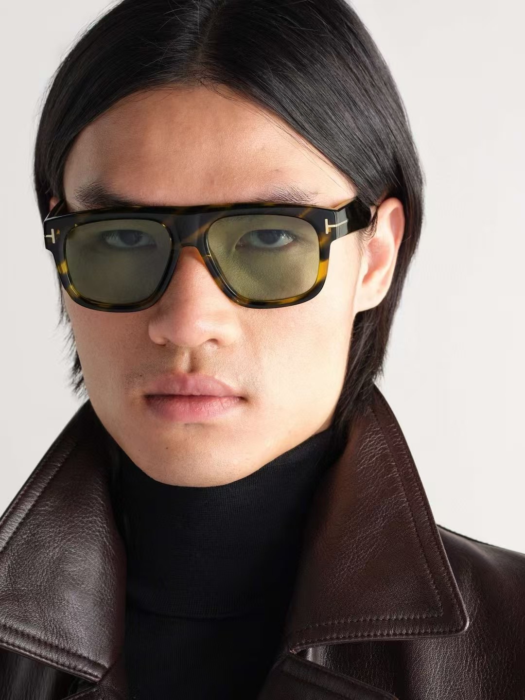  ‼️ 模特图 𝐓𝐎𝐌 𝐅𝐎𝐑𝐃 FT1201 Tom Ford
横鼻梁框架
FROM THE ICON
